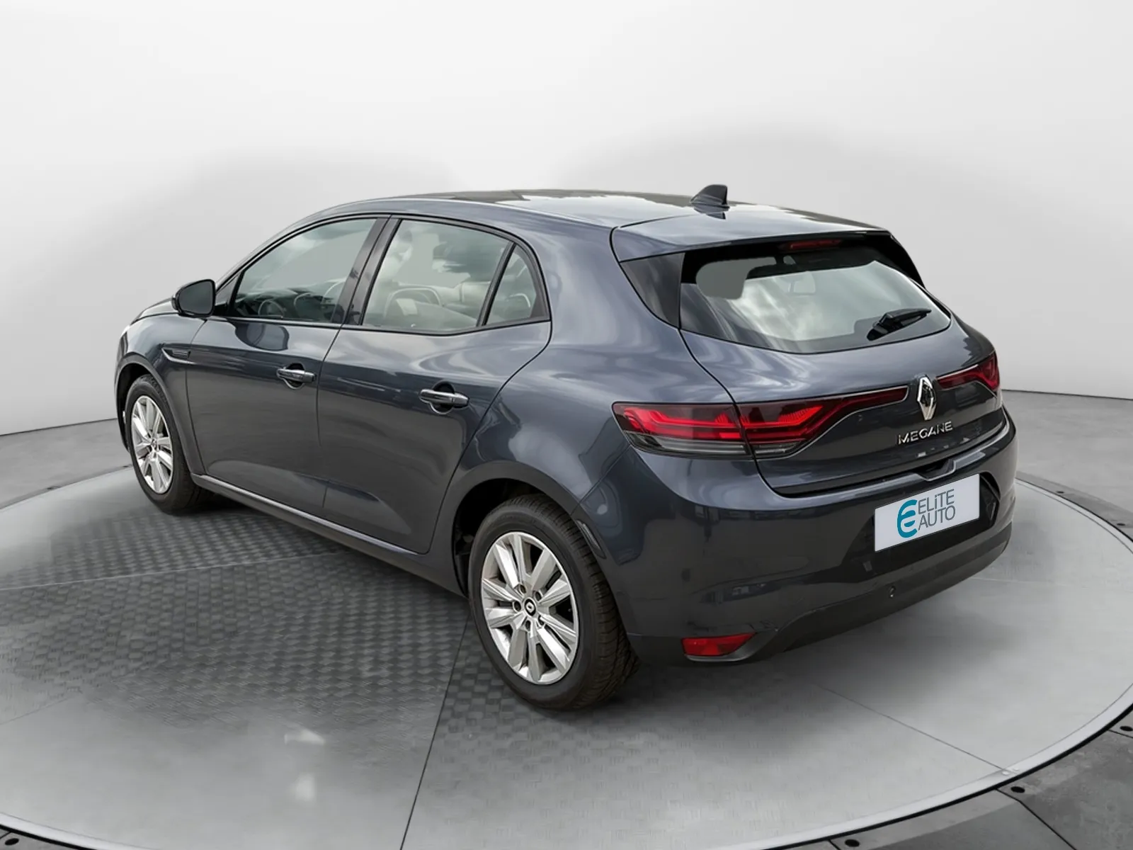 Acheter une renault Megane IV Berline Blue dCi 115 EDC d’occasion avec 71220km disponible immédiatement - photo 3