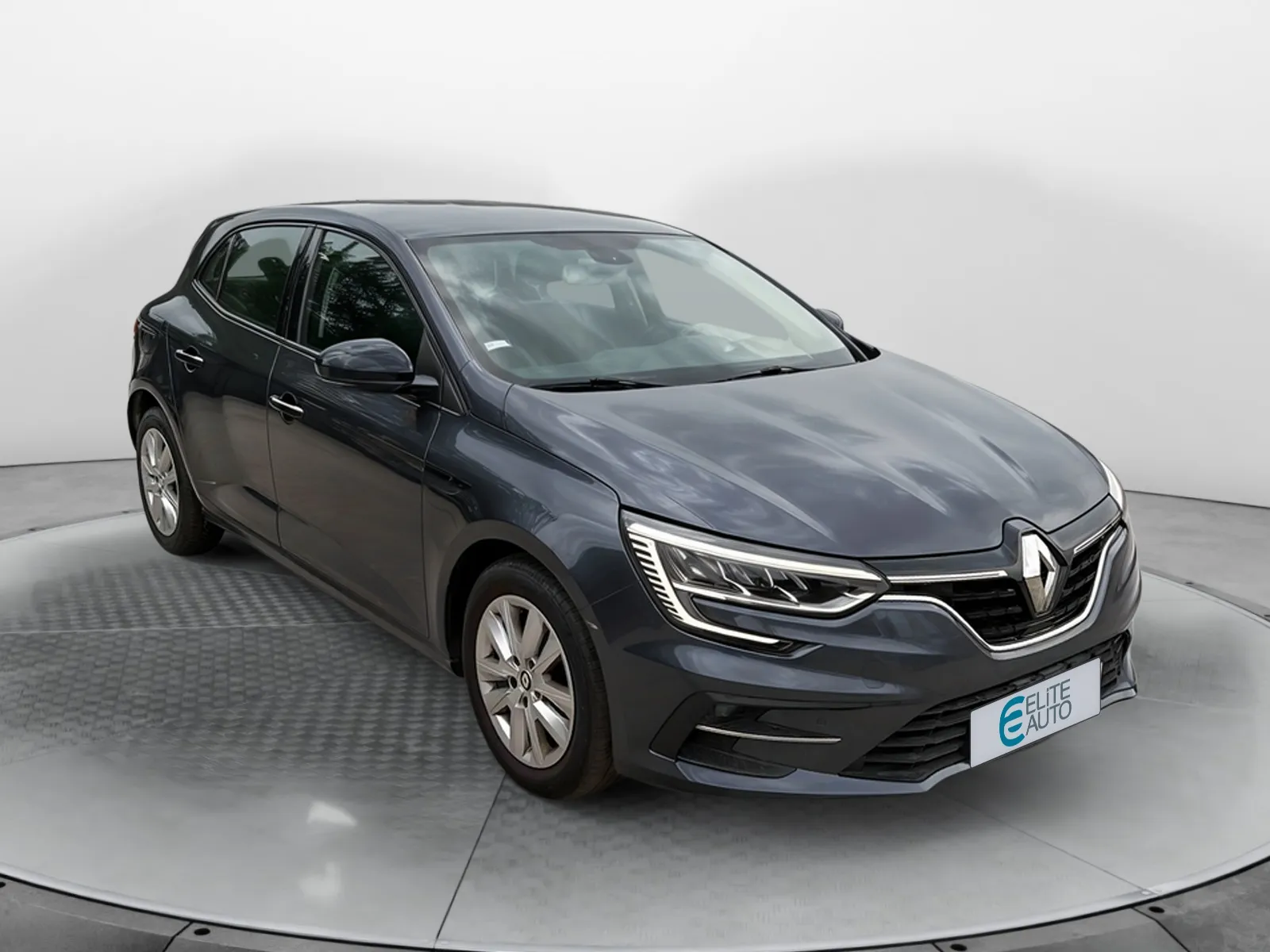 Acheter une renault Megane IV Berline Blue dCi 115 EDC d’occasion avec 71220km disponible immédiatement - photo 7