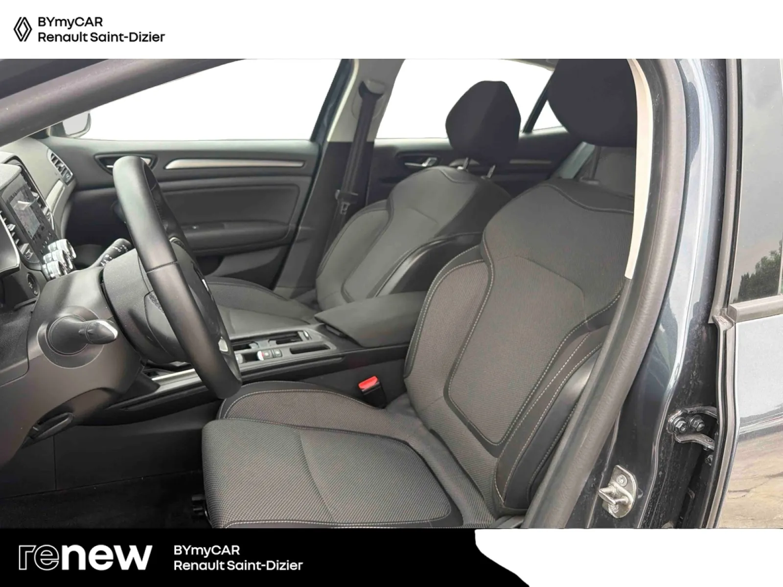 Acheter une renault Megane IV Berline Blue dCi 115 EDC d’occasion avec 71220km disponible immédiatement - photo 11