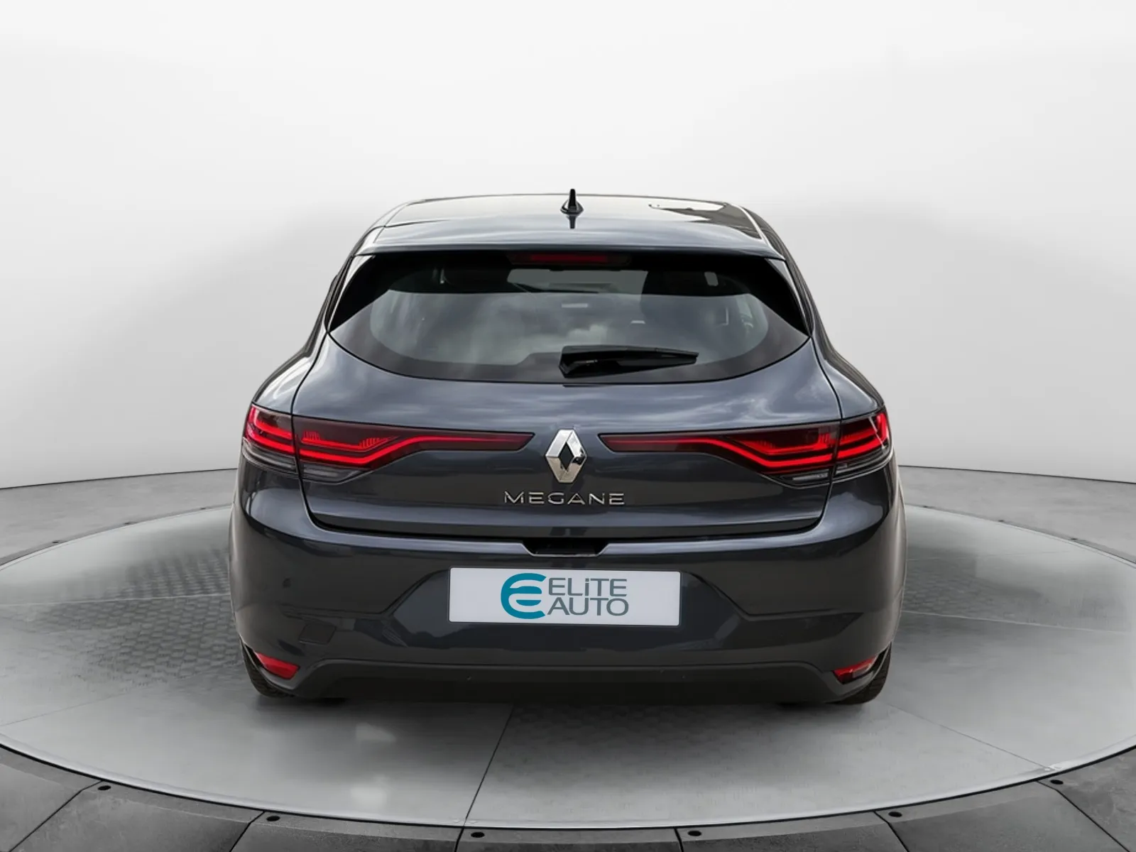 Acheter une renault Megane IV Berline Blue dCi 115 EDC d’occasion avec 71220km disponible immédiatement - photo 4