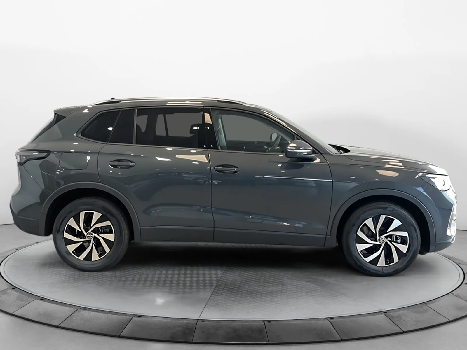 Acheter une volkswagen Tiguan 2.0 TDI 150ch DSG7 d’occasion avec 20000km disponible immédiatement - photo 2