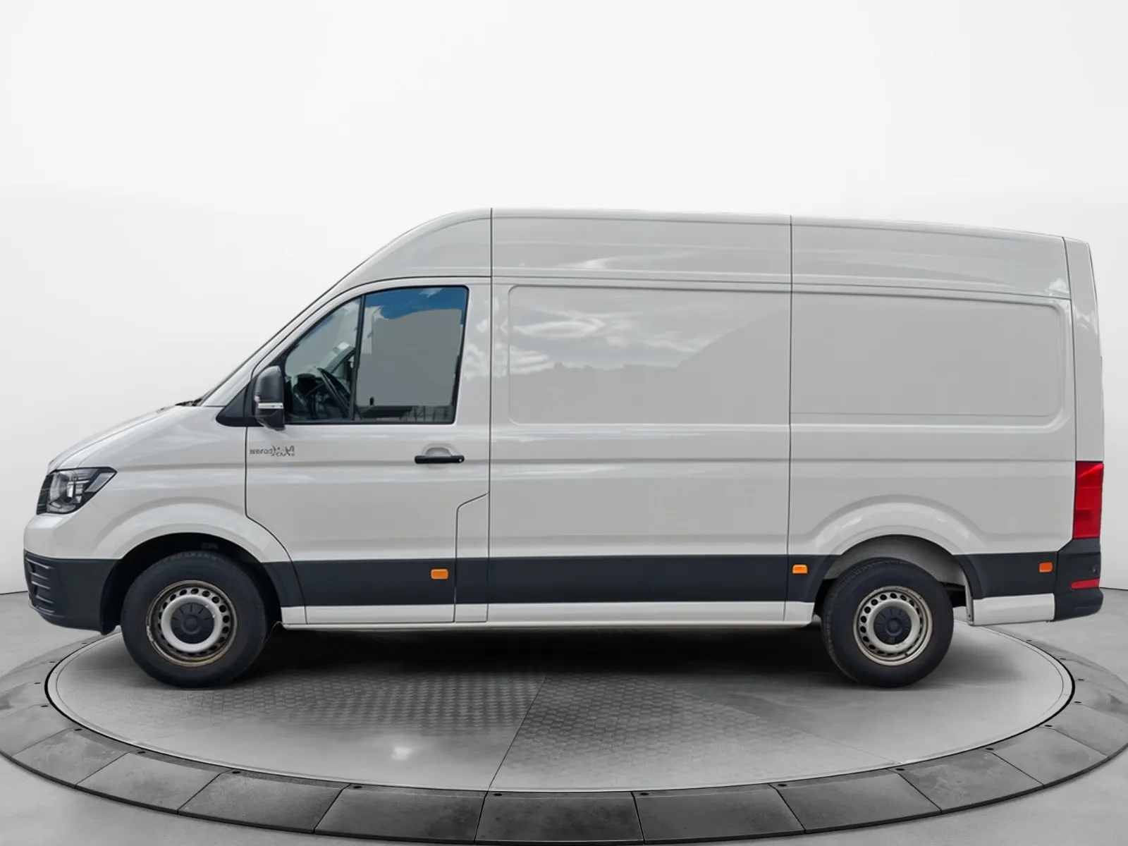 Acheter une volkswagen CRAFTER VAN 35 L3H3 2.0 TDI 140 CH BVA d’occasion avec 15000km disponible immédiatement - photo 2