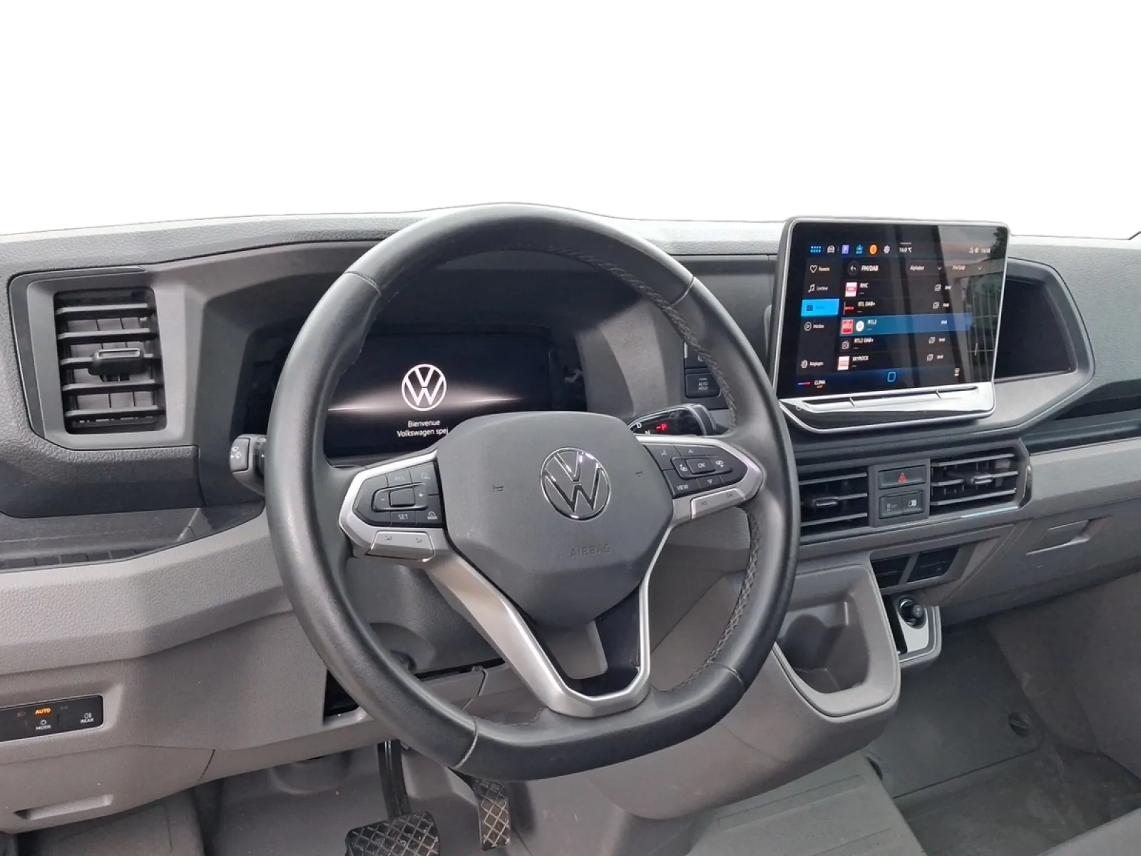 Acheter une volkswagen CRAFTER VAN 35 L3H3 2.0 TDI 140 CH BVA d’occasion avec 15000km disponible immédiatement - photo 10