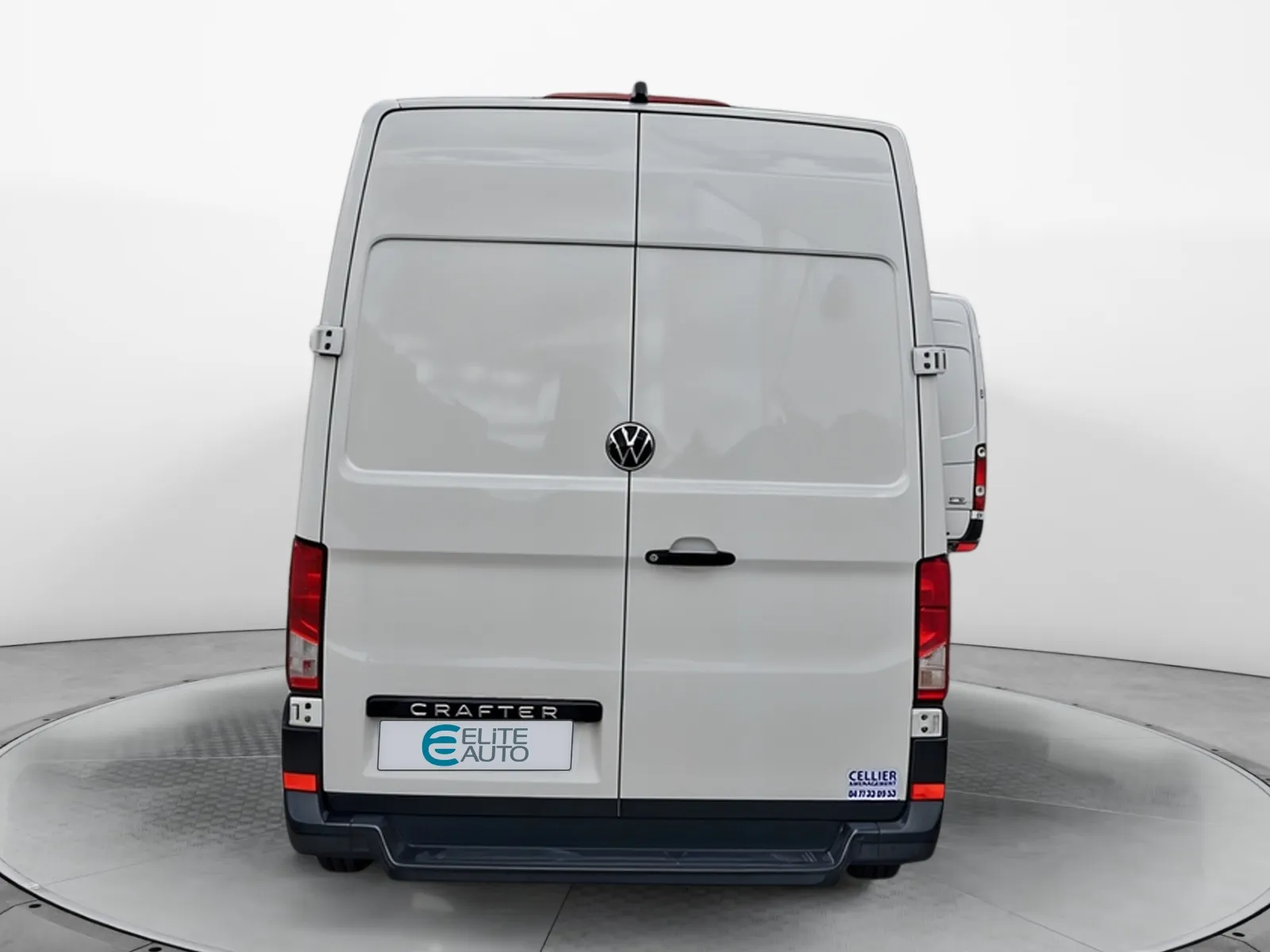 Acheter une volkswagen CRAFTER VAN 35 L3H3 2.0 TDI 140 CH BVA d’occasion avec 15000km disponible immédiatement - photo 4
