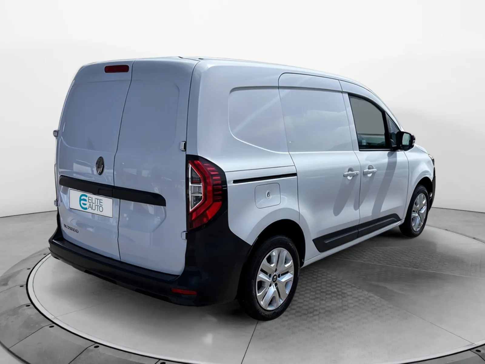 Acheter une renault KANGOO VAN FG TOLE BLUE DCI 95 L1 GSR2 d’occasion avec 33932km disponible immédiatement - photo 5