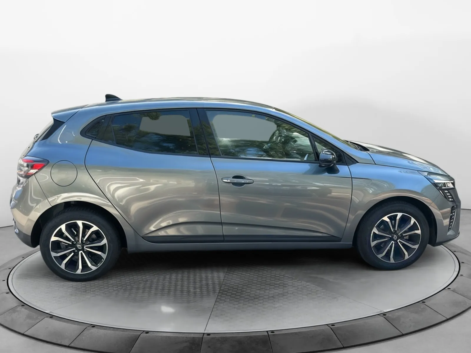 Acheter une renault Clio Eco-G 100 ch GSR2 d’occasion avec 2365km disponible immédiatement - photo 6
