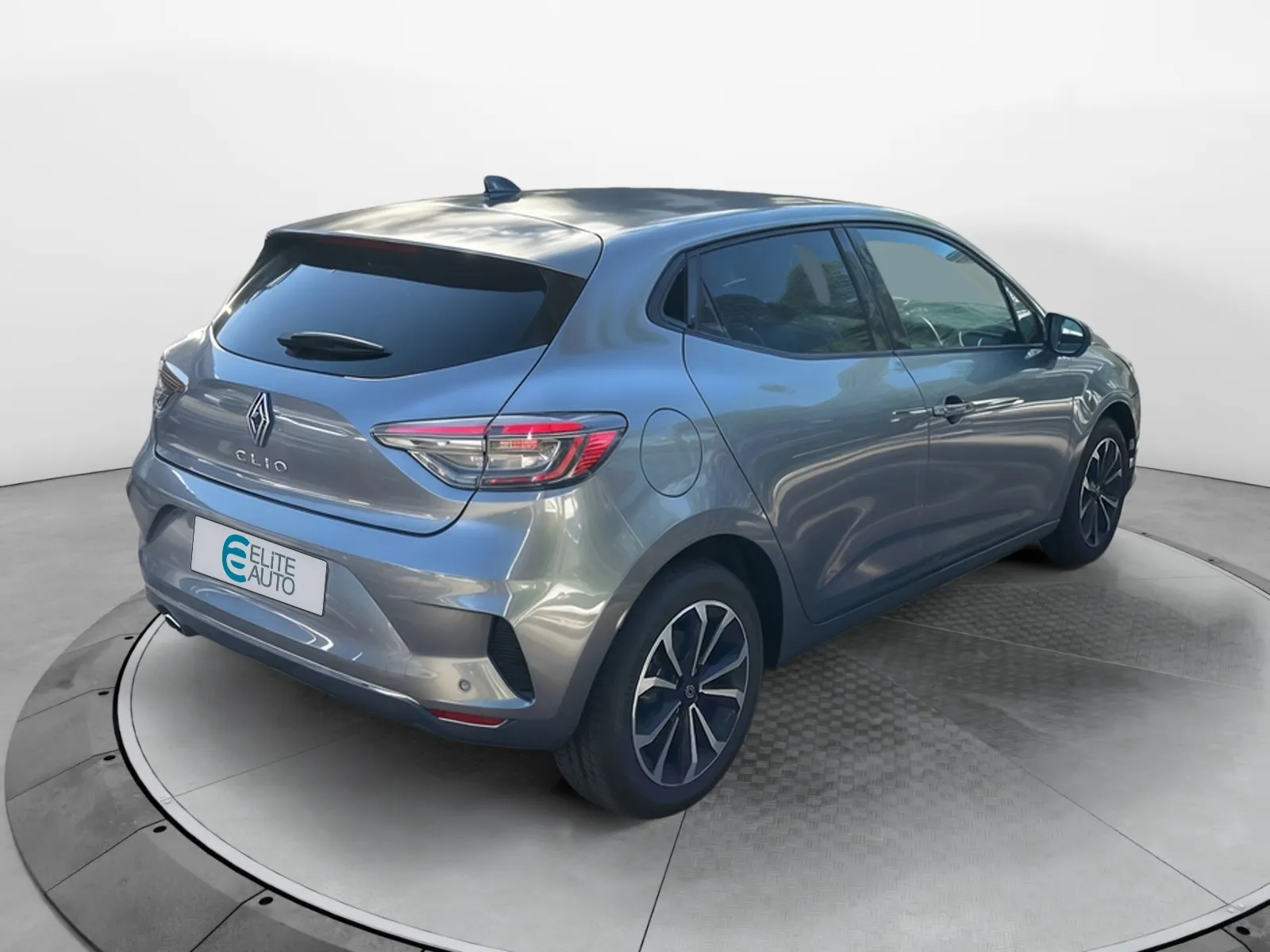 Acheter une renault Clio Eco-G 100 ch GSR2 d’occasion avec 2365km disponible immédiatement - photo 5