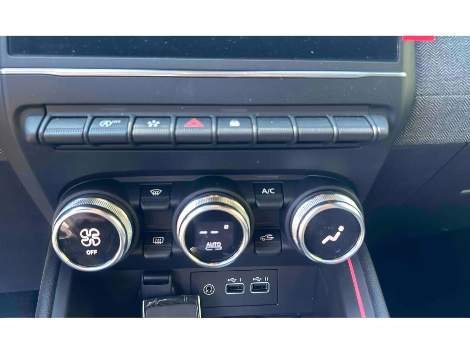 Acheter une renault Clio Eco-G 100 ch GSR2 d’occasion avec 2365km disponible immédiatement - photo 17