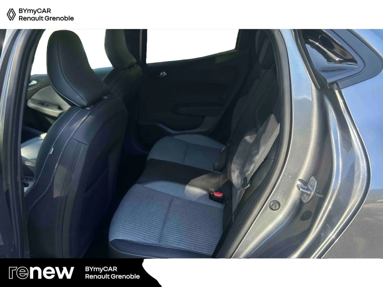 Acheter une renault Clio Eco-G 100 ch GSR2 d’occasion avec 2365km disponible immédiatement - photo 12