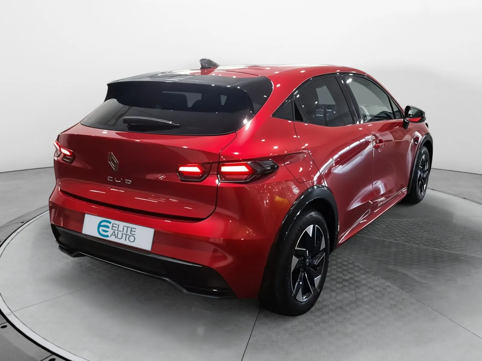 Acheter une renault Clio TCe 115 ch EDC d’occasion avec 10km disponible immédiatement - photo 5