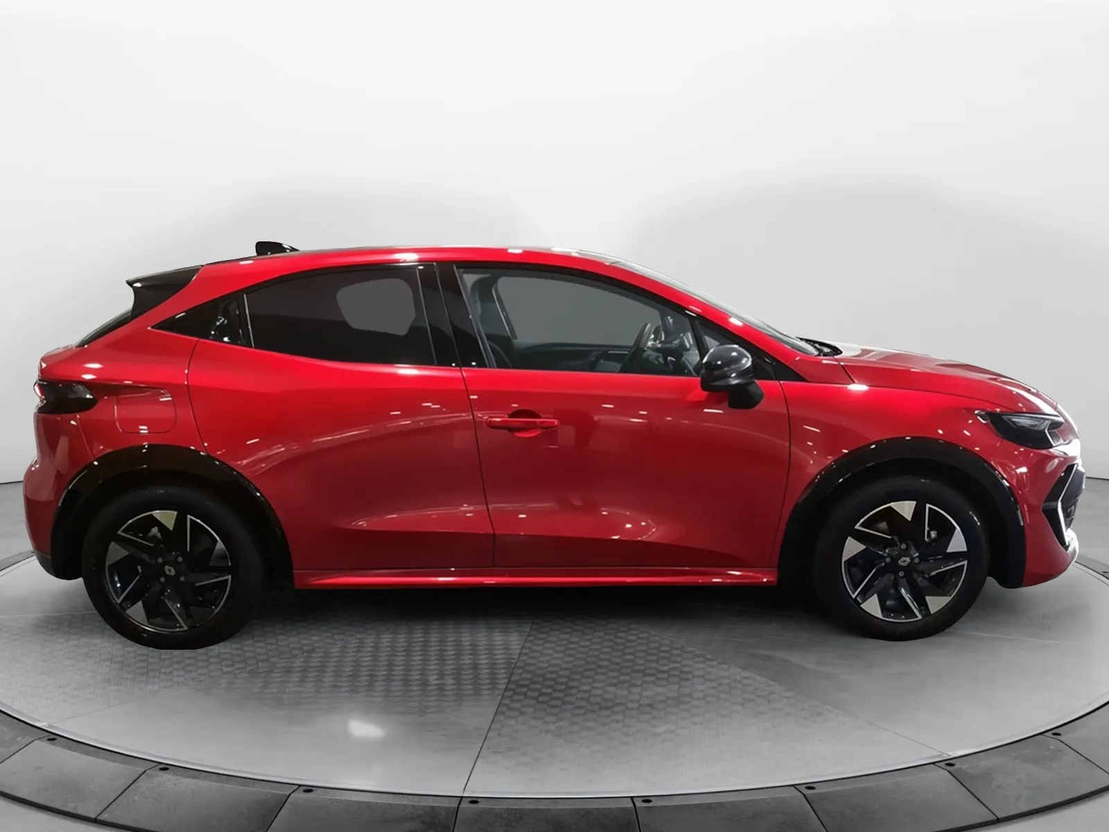 Acheter une renault Clio TCe 115 ch EDC d’occasion avec 10km disponible immédiatement - photo 6
