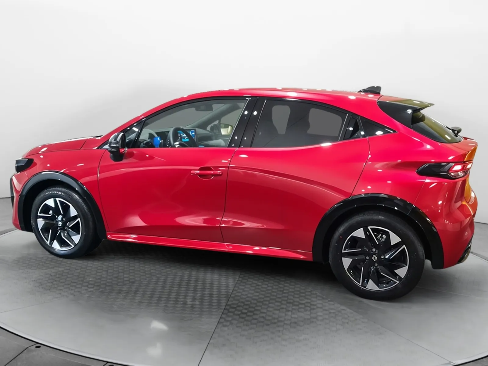 Acheter une renault Clio TCe 115 ch EDC d’occasion avec 10km disponible immédiatement - photo 2