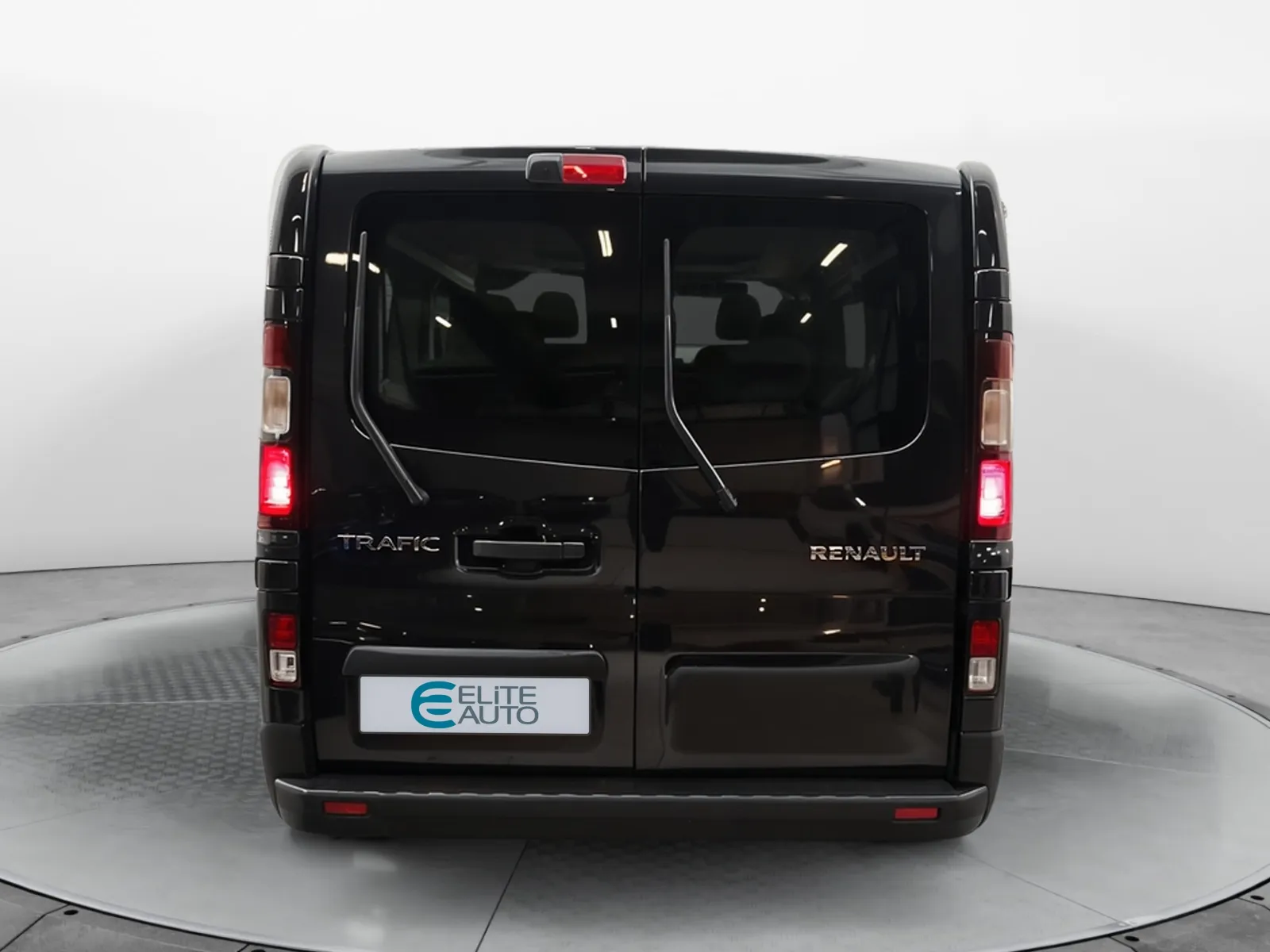 Acheter une renault Trafic Blue dCi 150 d’occasion avec 10km disponible immédiatement - photo 4
