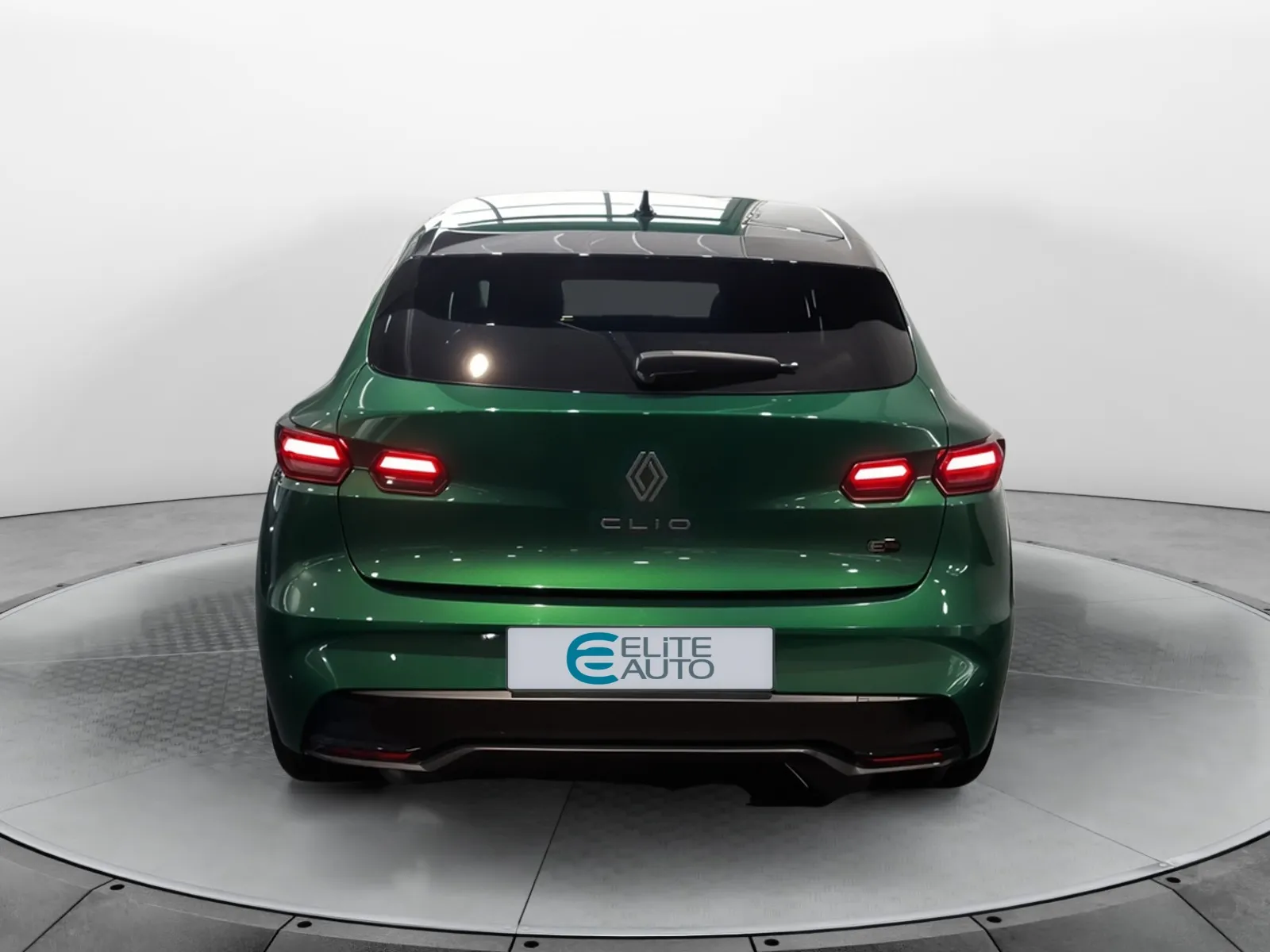 Acheter une renault Clio E-Tech full hybrid 160 ch d’occasion avec 4000km disponible immédiatement - photo 4