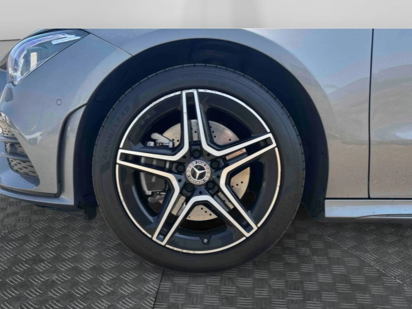 Acheter une mercedes CLA Coupé 250 e 8G-DCT d’occasion avec 64998km disponible immédiatement - photo 17