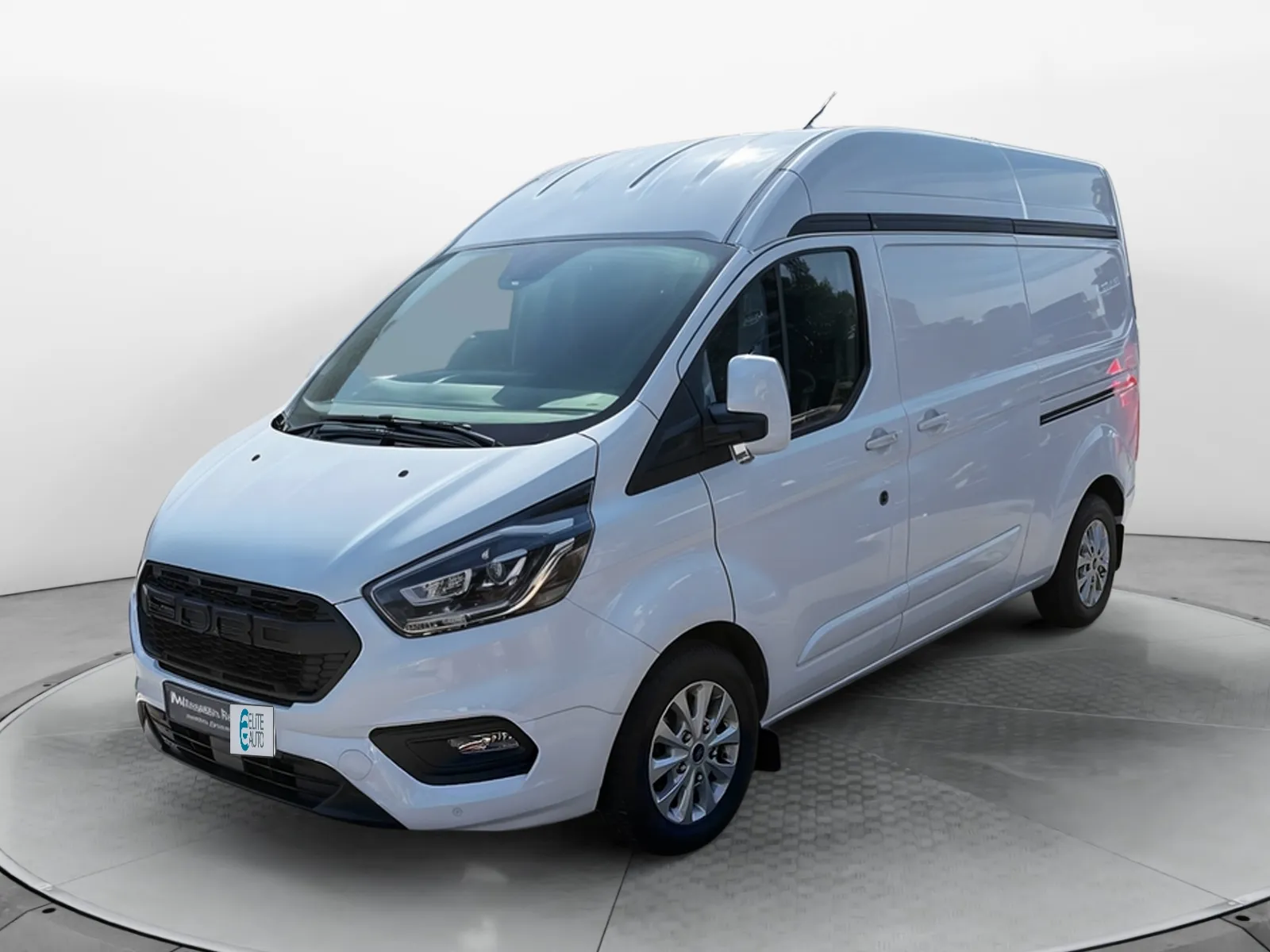 Acheter une ford TRANSIT CUSTOM FOURGON 300 L2H2 2.0 ECOBLUE 170 BVA d’occasion avec 75373km disponible immédiatement - photo 1