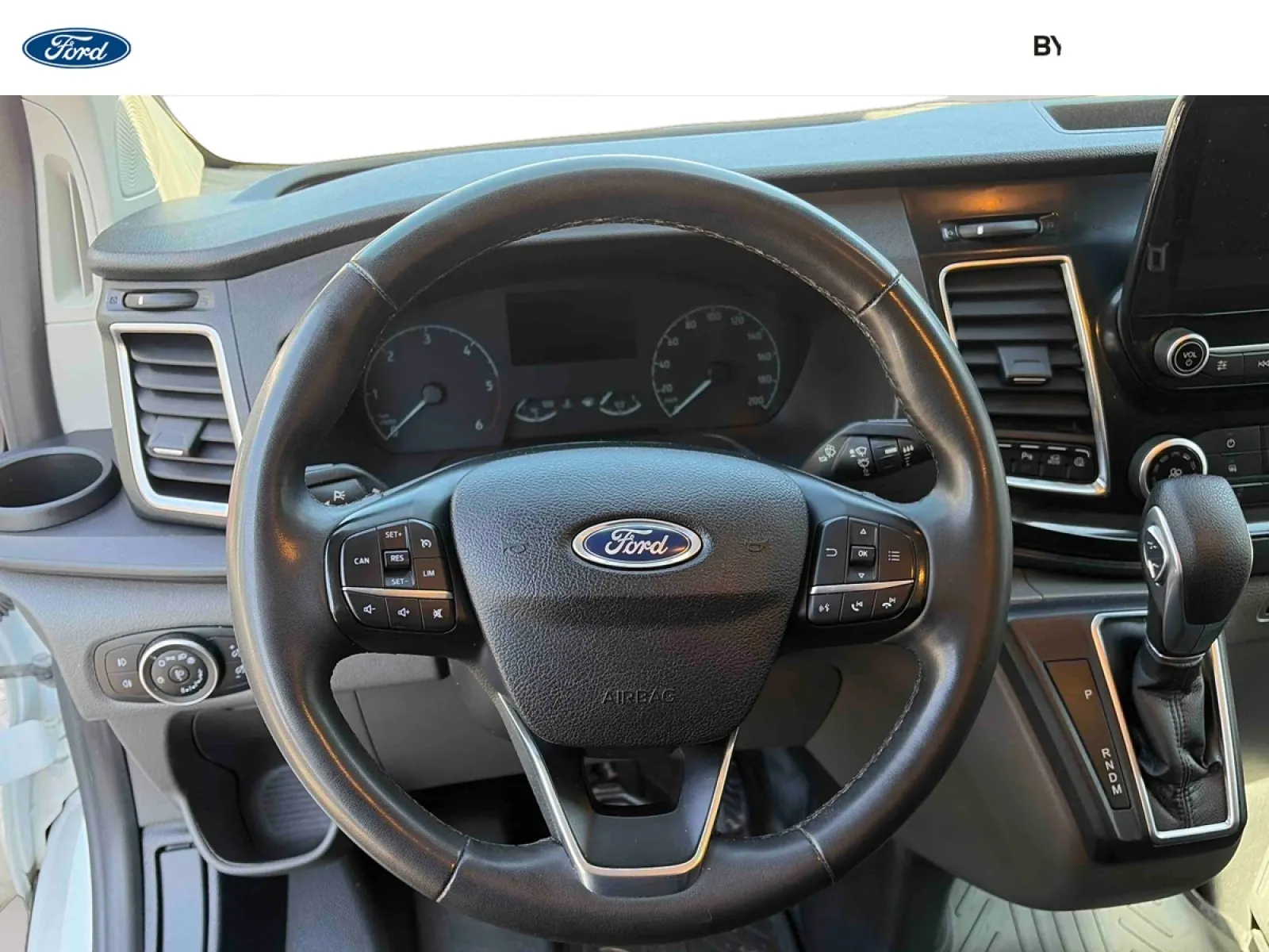 Acheter une ford TRANSIT CUSTOM FOURGON 300 L2H2 2.0 ECOBLUE 170 BVA d’occasion avec 75373km disponible immédiatement - photo 10