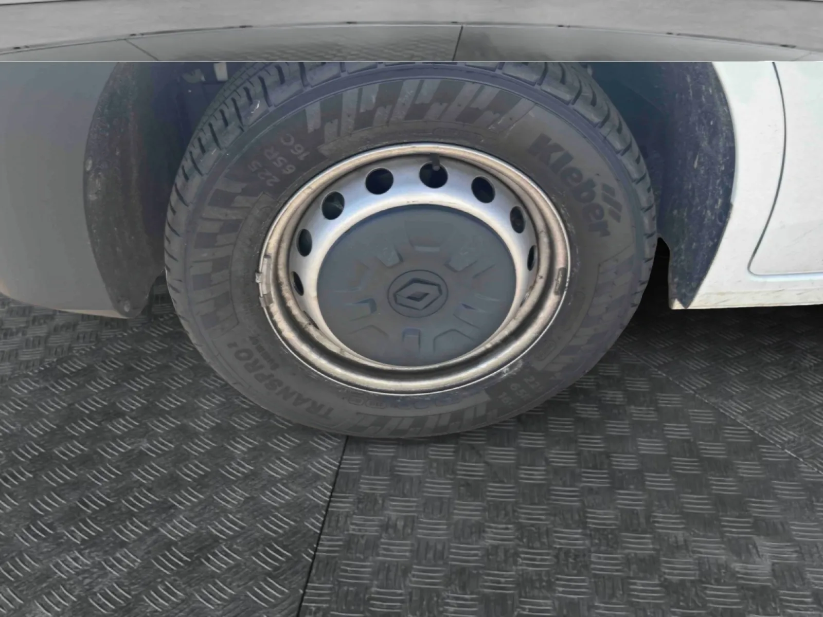 Acheter une renault MASTER FGN TRAC F3500 L3H3 BLUE DCI 135 d’occasion avec 34450km disponible immédiatement - photo 14