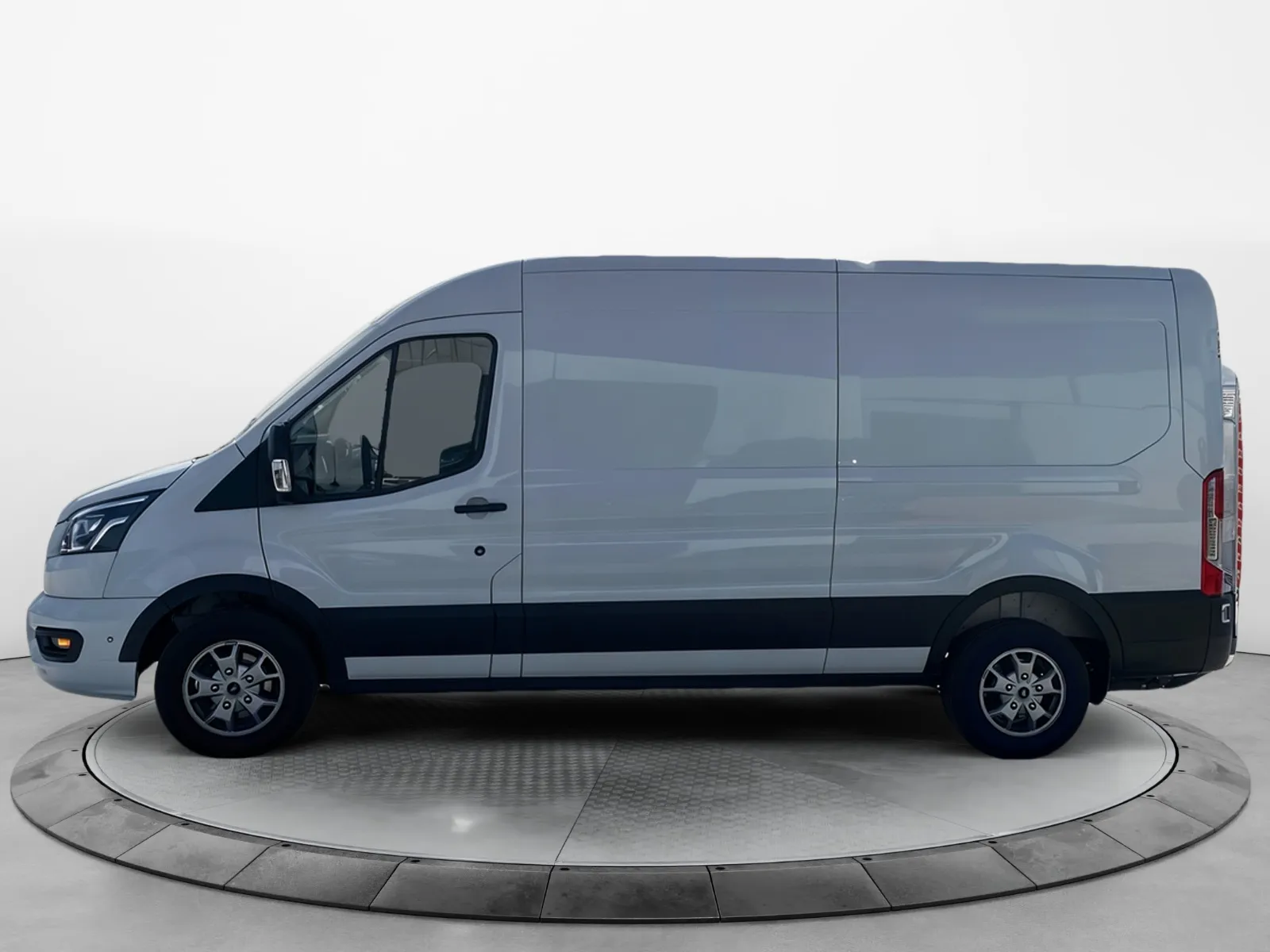 Acheter une ford TRANSIT FGN T350 L3H2 2.0 ECOBLUE 170 S&S BVA d’occasion avec 52443km disponible immédiatement - photo 2