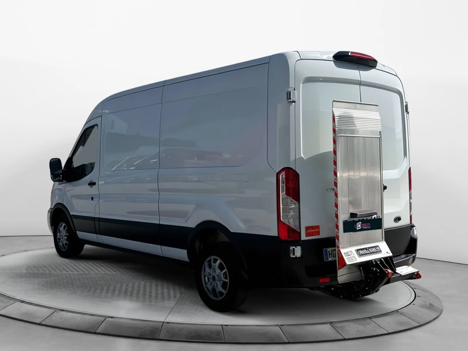 Acheter une ford TRANSIT FGN T350 L3H2 2.0 ECOBLUE 170 S&S BVA d’occasion avec 52443km disponible immédiatement - photo 3