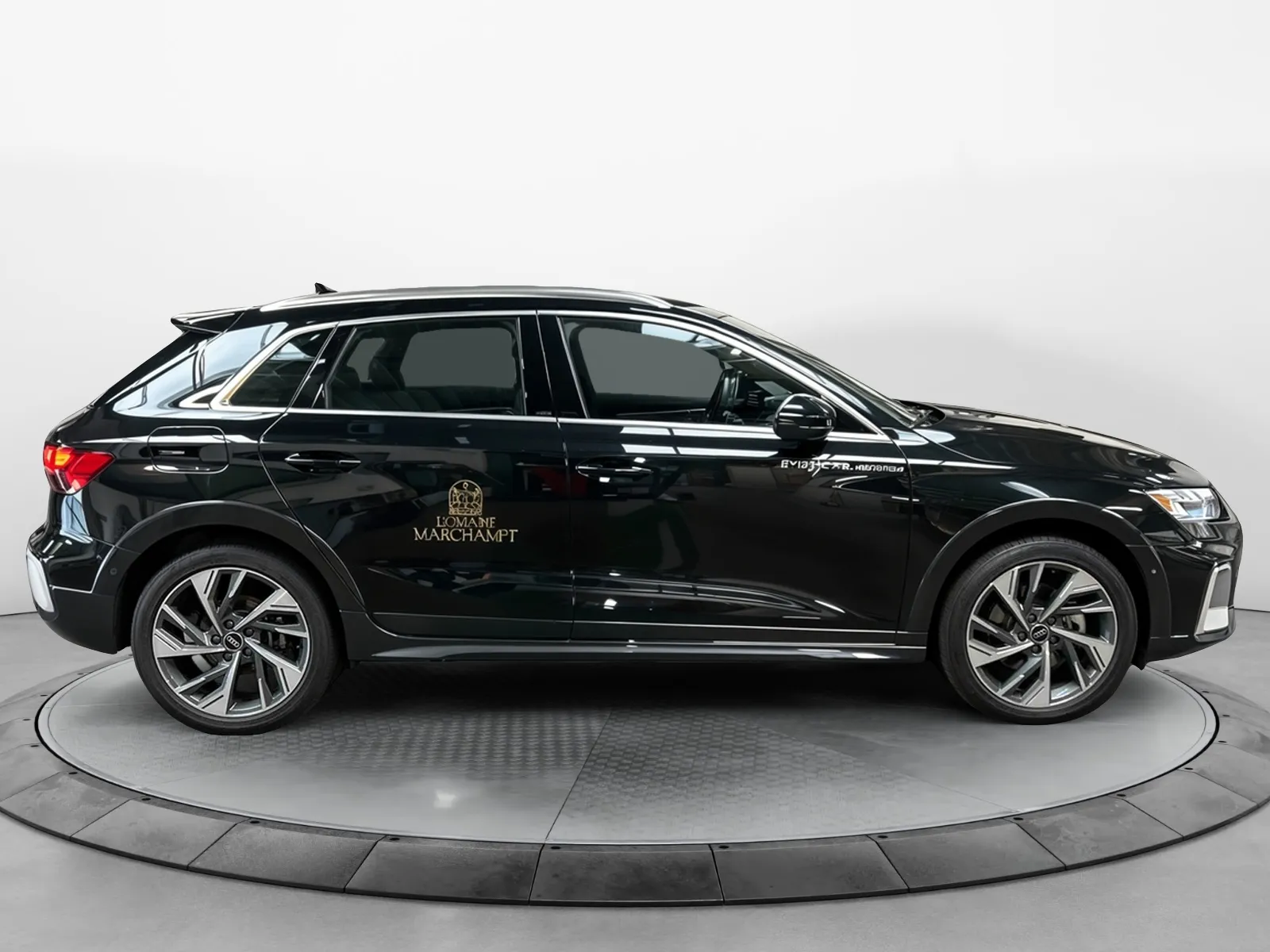 Acheter une audi A3 Allstreet 40 TFSI e Hybride rechargeable 204 S tronic 6 d’occasion avec 19900km disponible immédiatement - photo 6