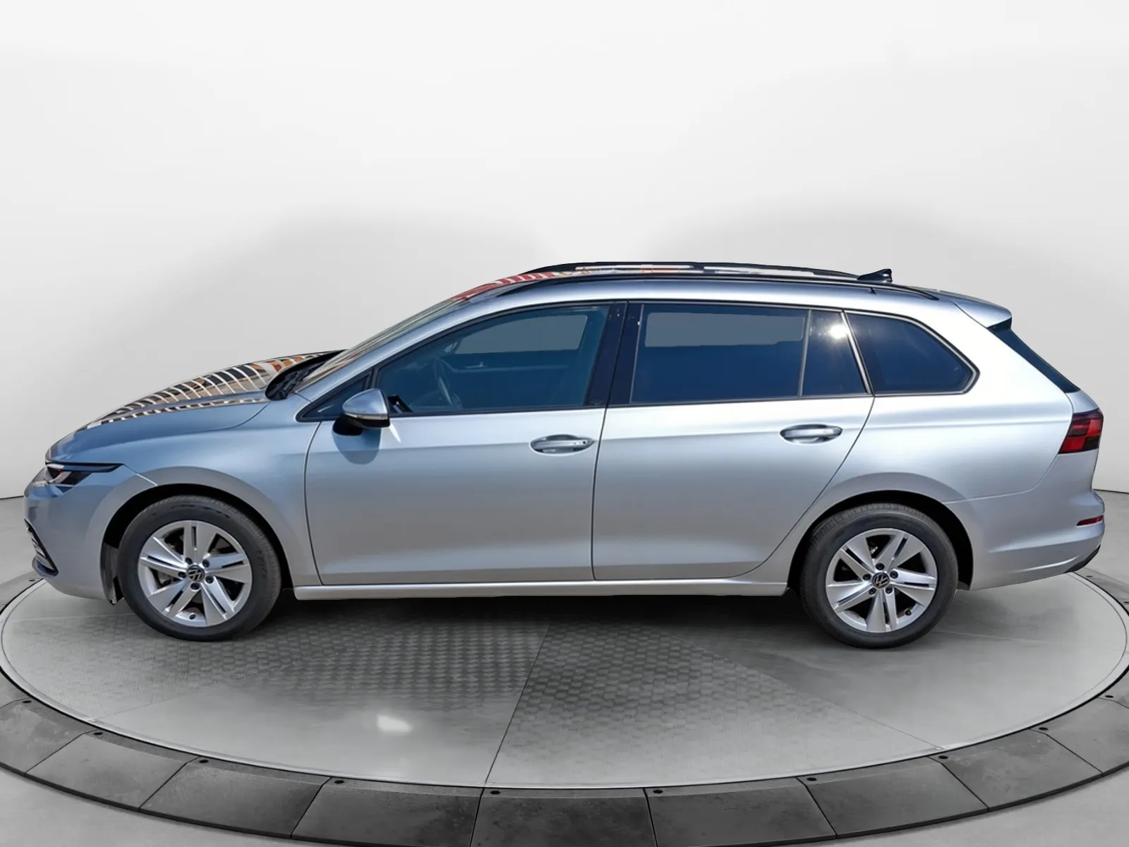 Acheter une volkswagen Golf SW 2.0 TDI SCR 116 DSG7 d’occasion avec 79626km disponible immédiatement - photo 2