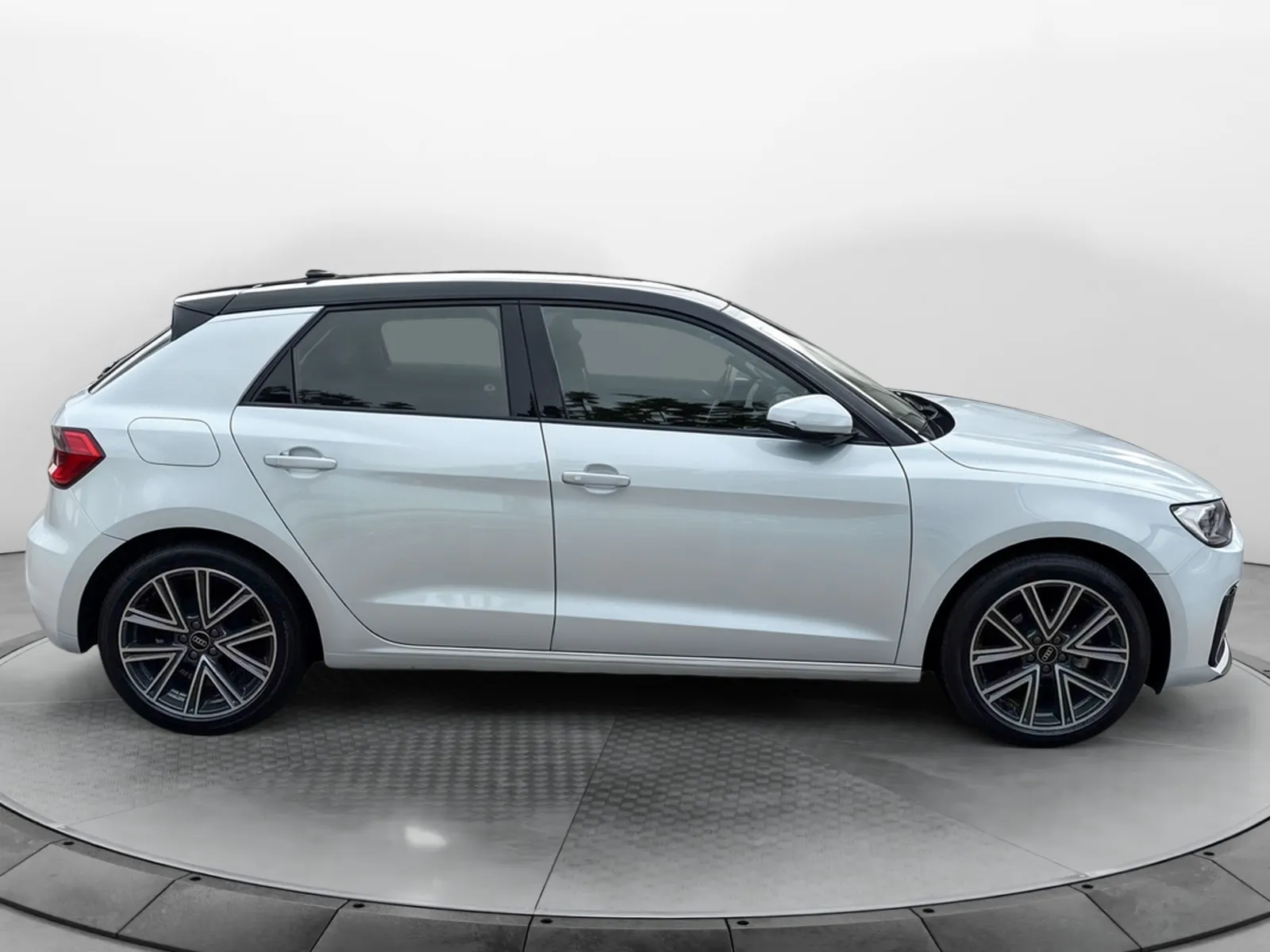 Acheter une audi A1 Sportback 25 TFSI 95 ch S tronic 7 d’occasion avec 17663km disponible immédiatement - photo 6