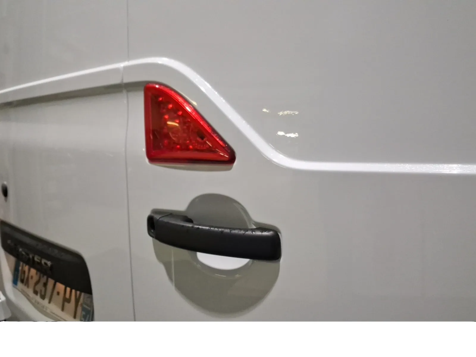 Acheter une renault MASTER FGN TRAC F3500 L3H3 BLUE DCI 135 d’occasion avec 21611km disponible immédiatement - photo 11