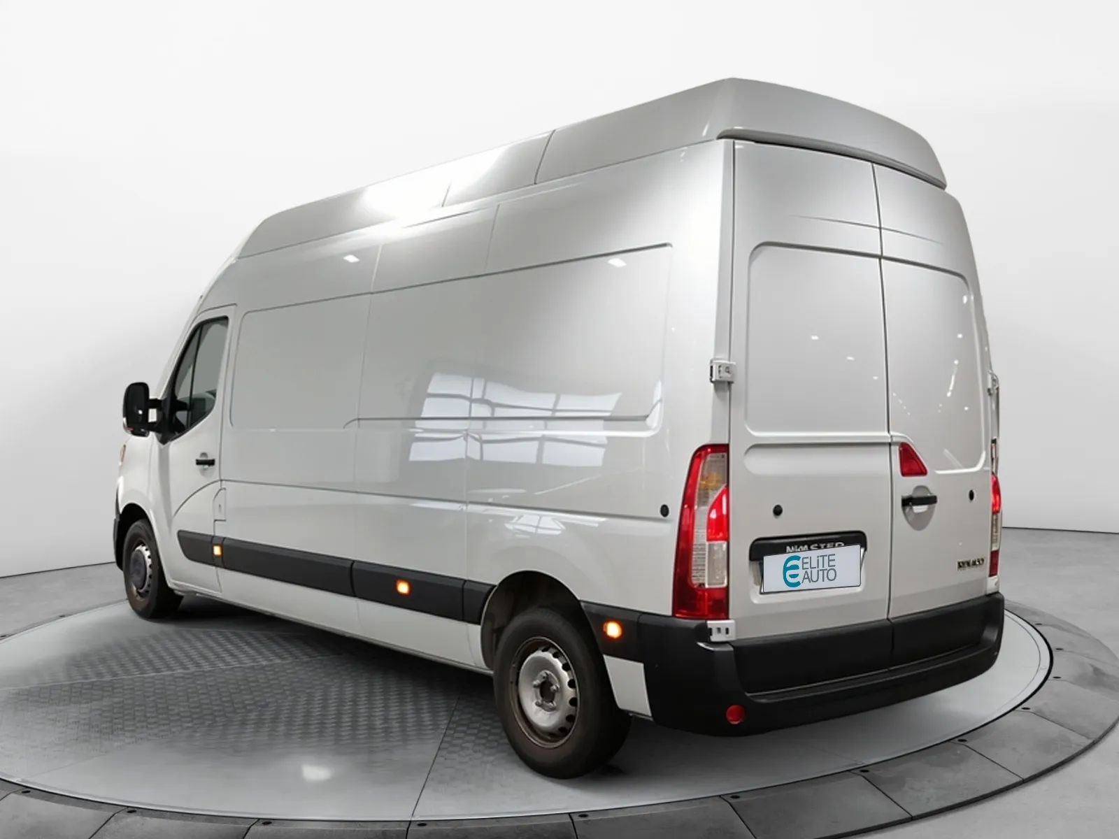 Acheter une renault MASTER FGN TRAC F3500 L3H3 BLUE DCI 135 d’occasion avec 21611km disponible immédiatement - photo 3