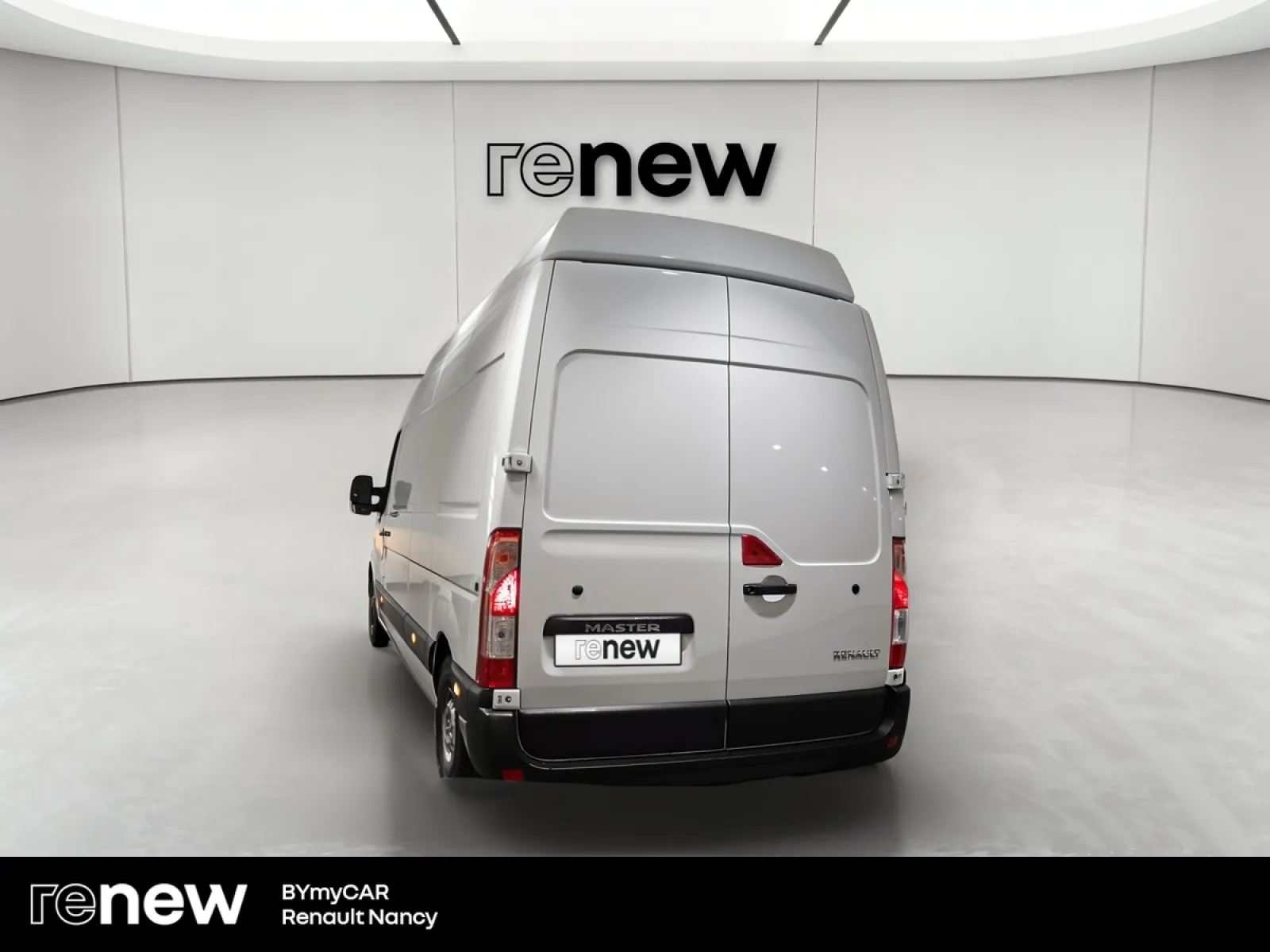 Acheter une renault MASTER FGN TRAC F3500 L3H3 BLUE DCI 135 d’occasion avec 21611km disponible immédiatement - photo 4