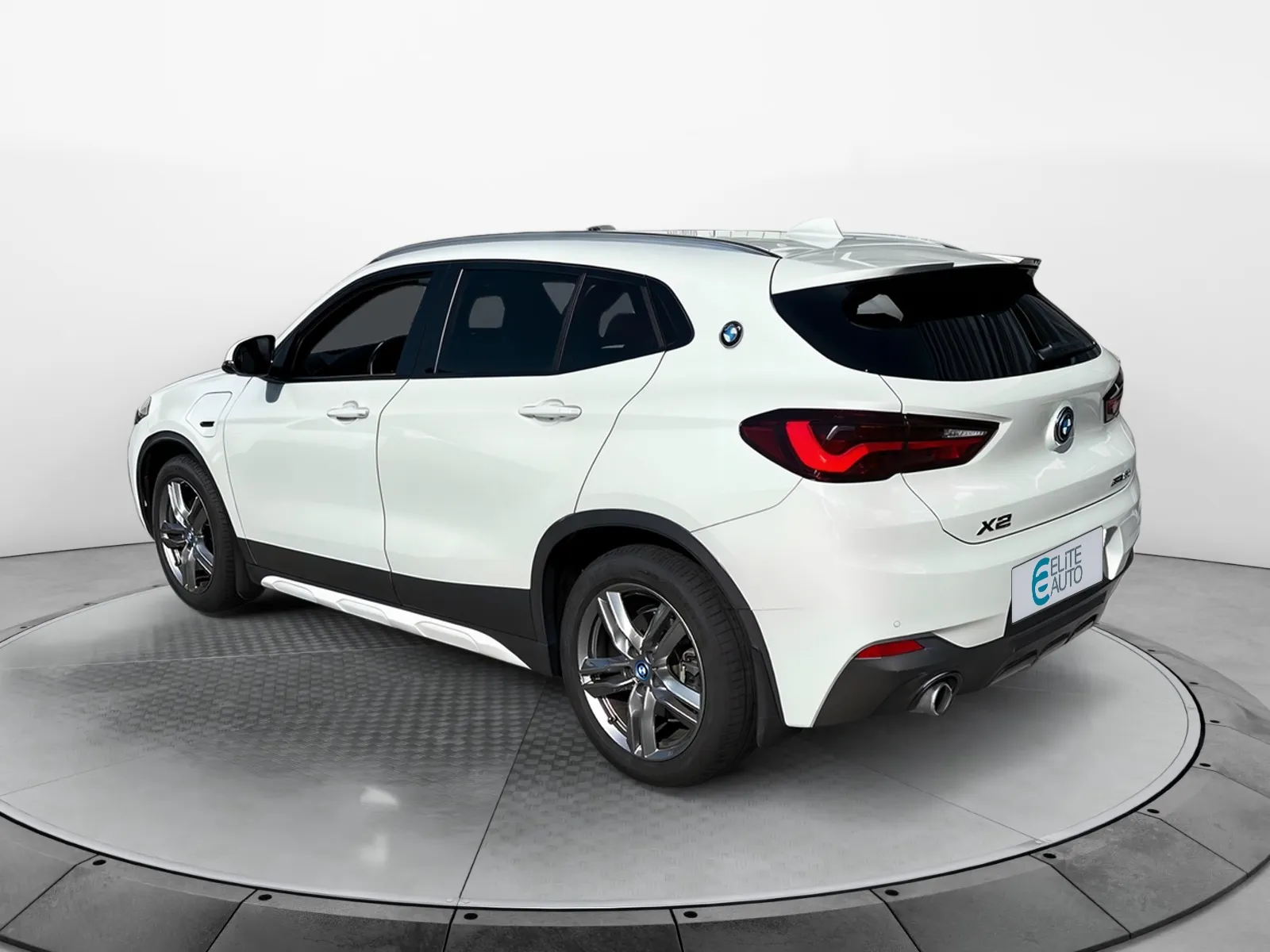 Acheter une bmw X2 xDrive 25e 220 ch BVA6 d’occasion avec 77500km disponible immédiatement - photo 3