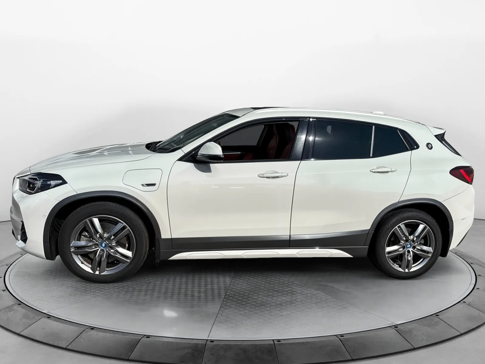 Acheter une bmw X2 xDrive 25e 220 ch BVA6 d’occasion avec 77500km disponible immédiatement - photo 2