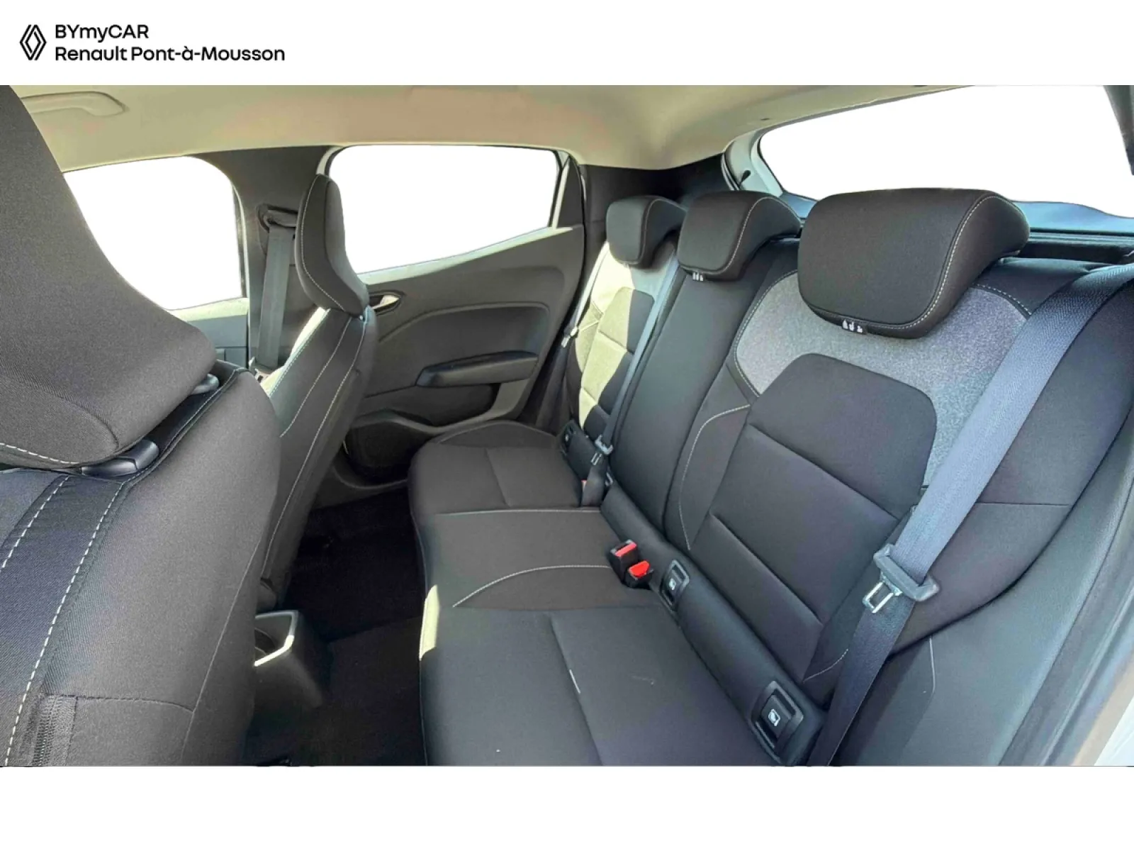 Acheter une renault Clio TCe 90 ch GSR2 d’occasion avec 10km disponible immédiatement - photo 12