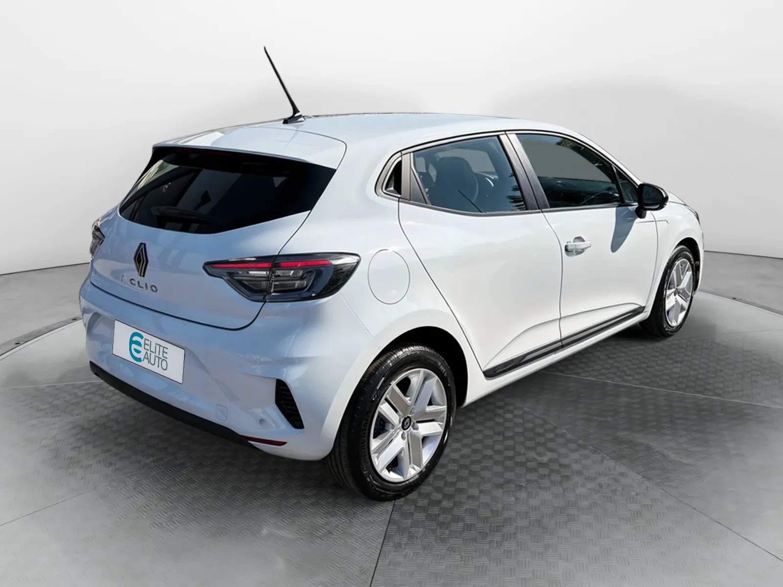 Acheter une renault Clio TCe 90 ch GSR2 d’occasion avec 10km disponible immédiatement - photo 5