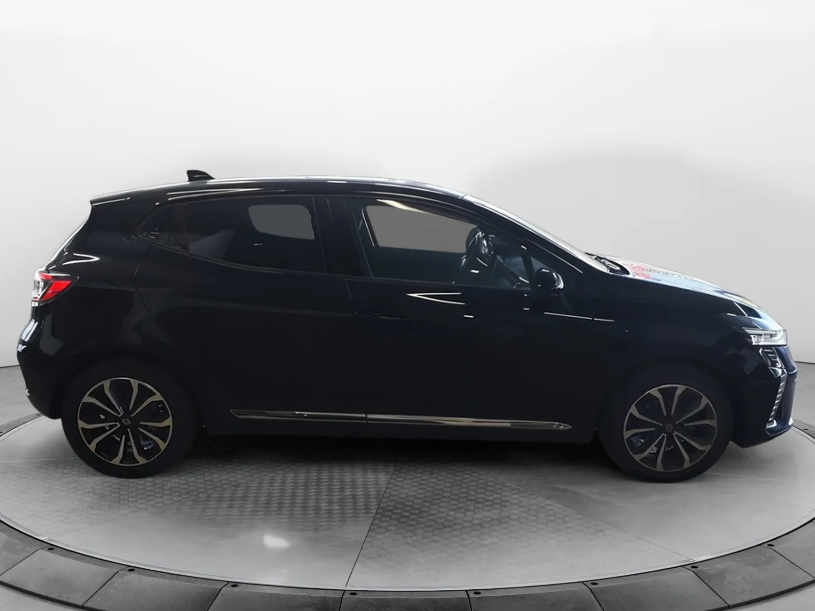 Acheter une renault Clio TCe 90 ch GSR2 d’occasion avec 15782km disponible immédiatement - photo 6