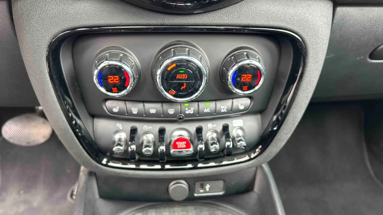 Acheter une mini Clubman Cooper 136 ch DKG7 d’occasion avec 45598km disponible immédiatement - photo 17