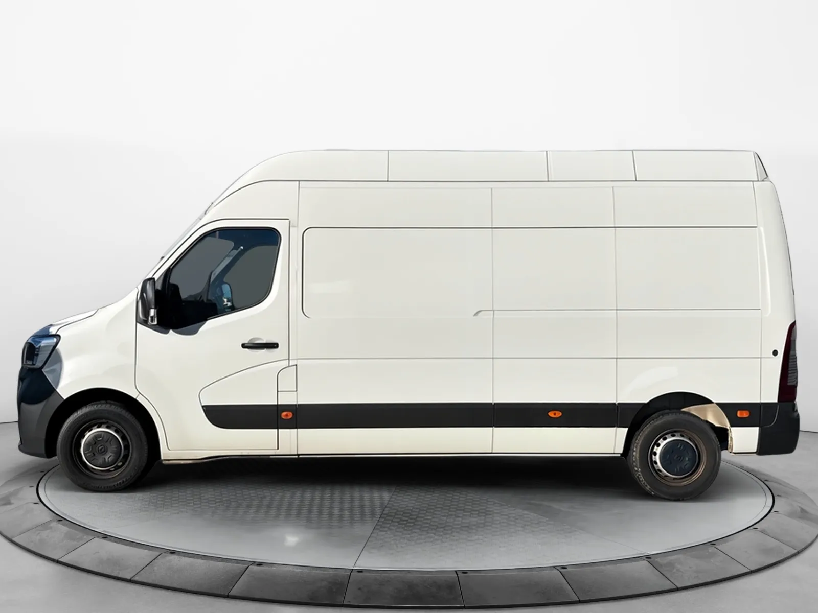 Acheter une renault MASTER FGN TRAC F3500 L3H3 BLUE DCI 135 d’occasion avec 37175km disponible immédiatement - photo 2