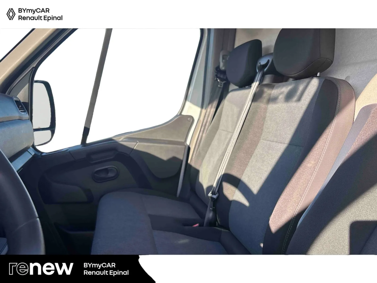 Acheter une renault MASTER FGN TRAC F3500 L3H3 BLUE DCI 135 d’occasion avec 37175km disponible immédiatement - photo 12