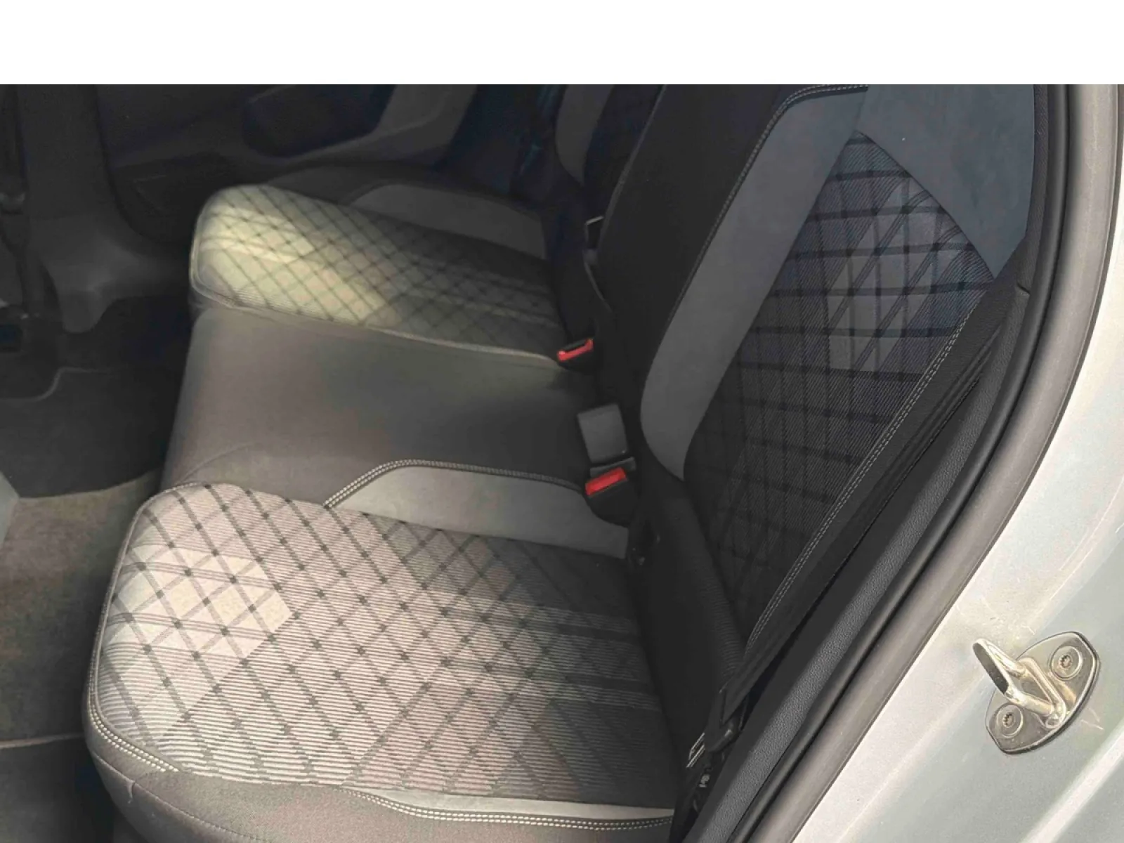 Acheter une volkswagen Polo 1.0 TSI 95 S&S BVM5 d’occasion avec 9865km disponible immédiatement - photo 12