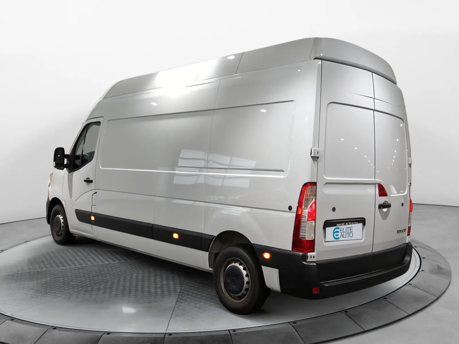 Acheter une renault MASTER FGN TRAC F3500 L3H3 BLUE DCI 135 d’occasion avec 27053km disponible immédiatement - photo 3