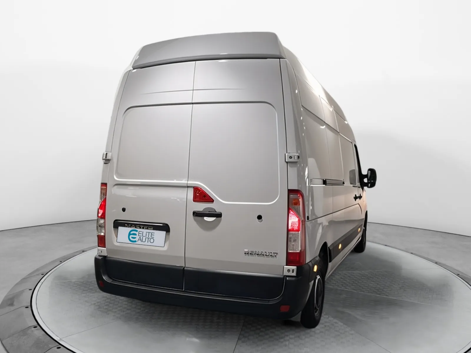 Acheter une renault MASTER FGN TRAC F3500 L3H3 BLUE DCI 135 d’occasion avec 27053km disponible immédiatement - photo 4