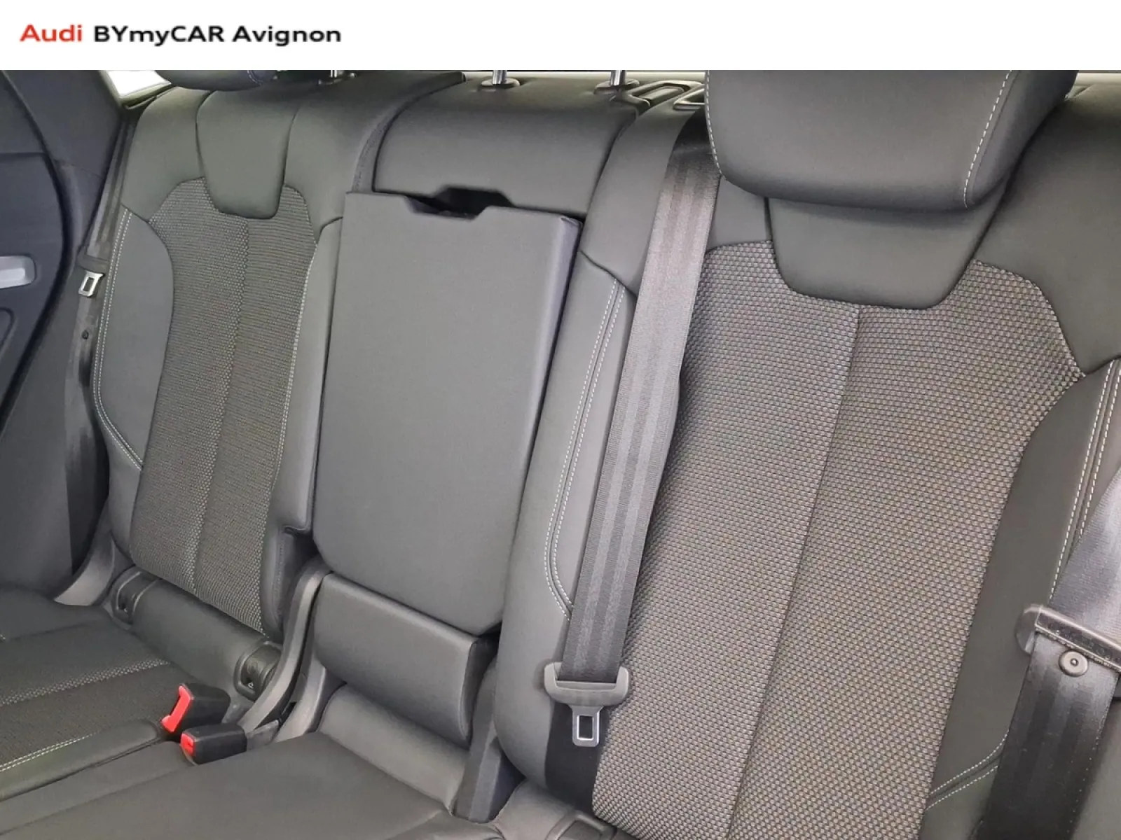 Acheter une audi Q5 Sportback 55 TFSIe 367 S tronic 7 Quattro d’occasion avec 26770km disponible immédiatement - photo 24