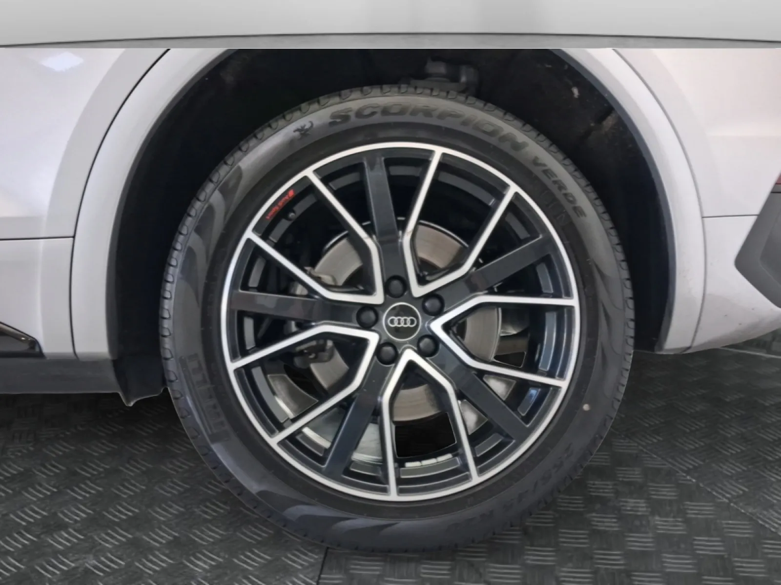 Acheter une audi Q5 Sportback 55 TFSIe 367 S tronic 7 Quattro d’occasion avec 26770km disponible immédiatement - photo 18