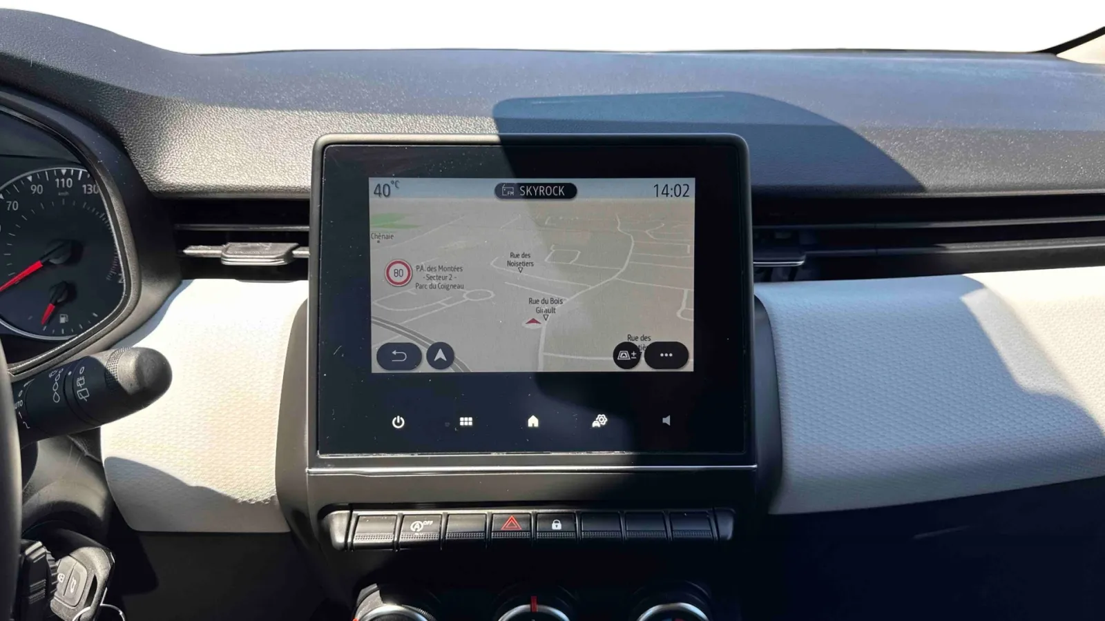 Acheter une renault Clio SCe 65 d’occasion avec 36563km disponible immédiatement - photo 12