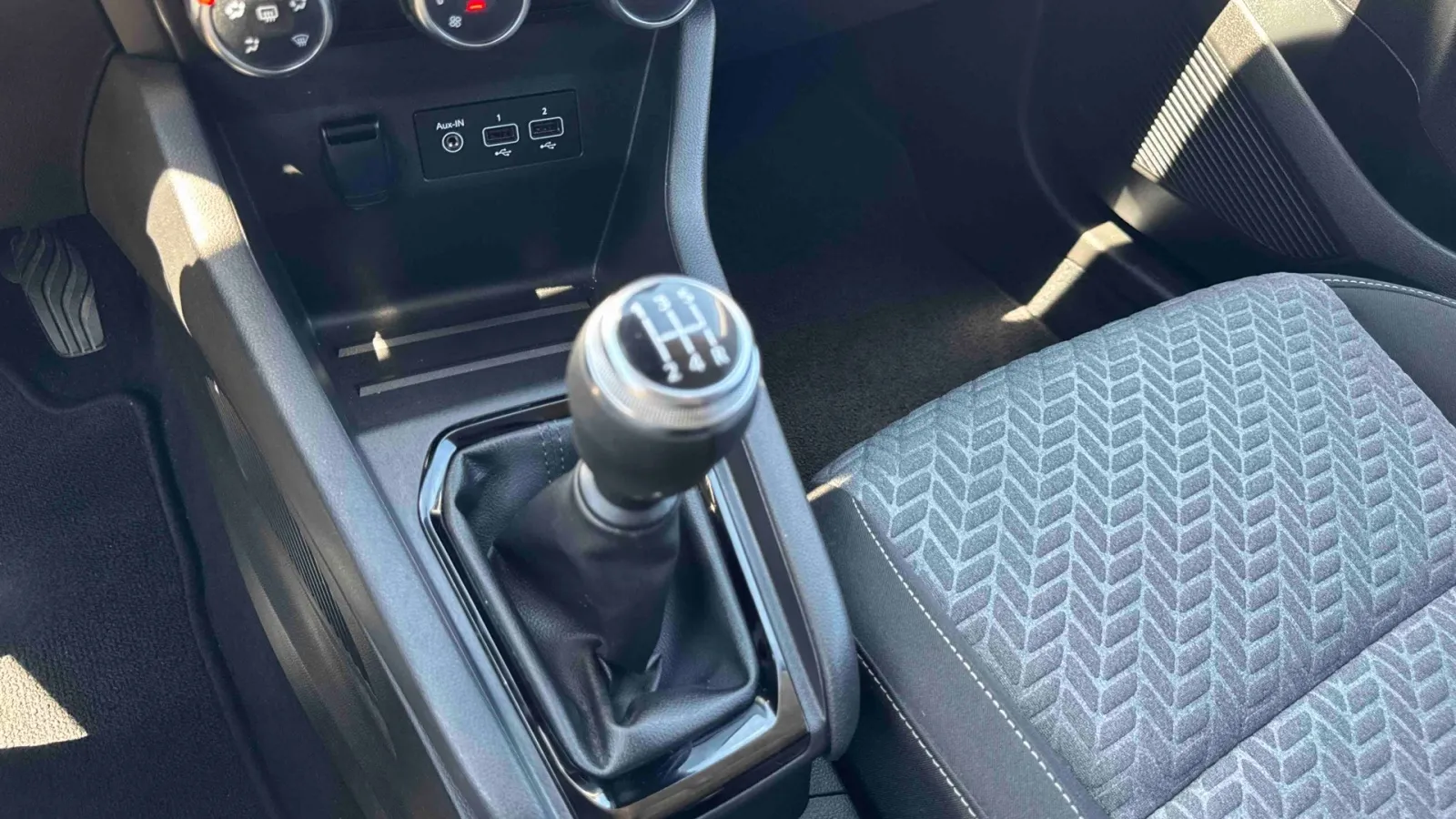 Acheter une renault Clio SCe 65 d’occasion avec 36563km disponible immédiatement - photo 23
