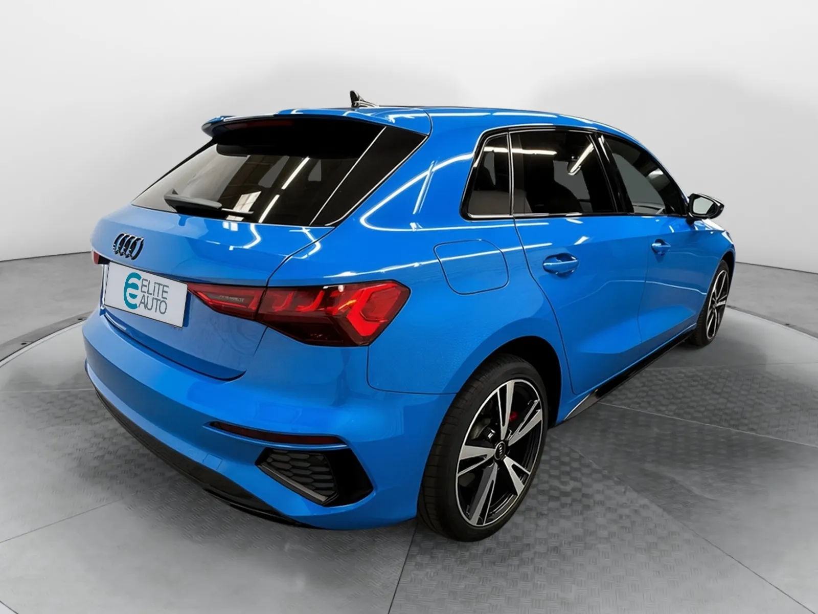 Acheter une audi A3 Sportback 45 TFSIe 245 S tronic 6 d’occasion avec 34965km disponible immédiatement - photo 5