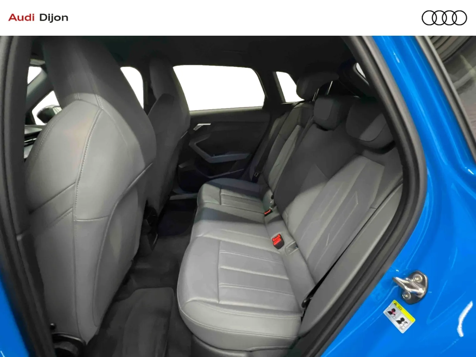 Acheter une audi A3 Sportback 45 TFSIe 245 S tronic 6 d’occasion avec 34965km disponible immédiatement - photo 12