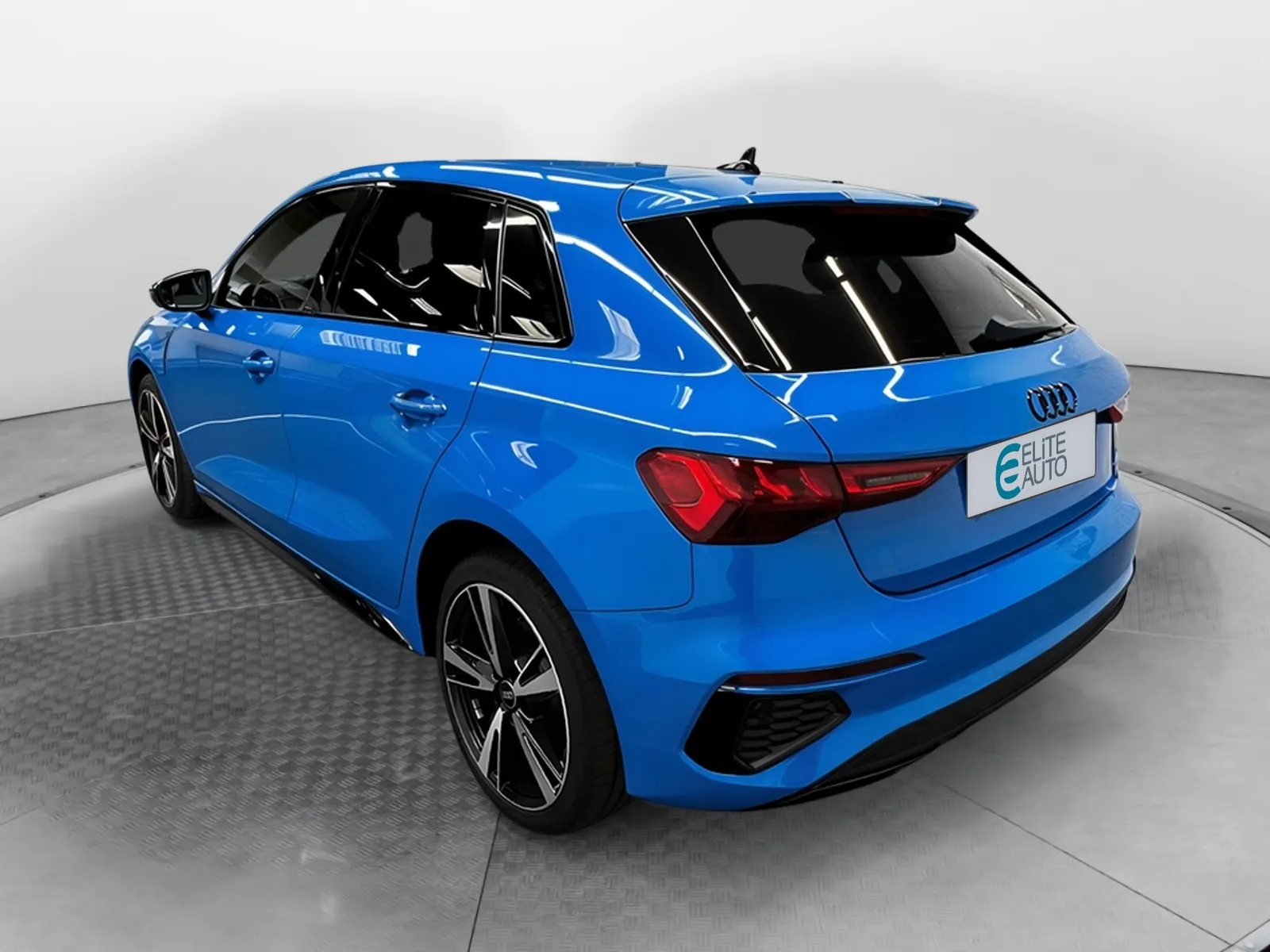Acheter une audi A3 Sportback 45 TFSIe 245 S tronic 6 d’occasion avec 34965km disponible immédiatement - photo 3