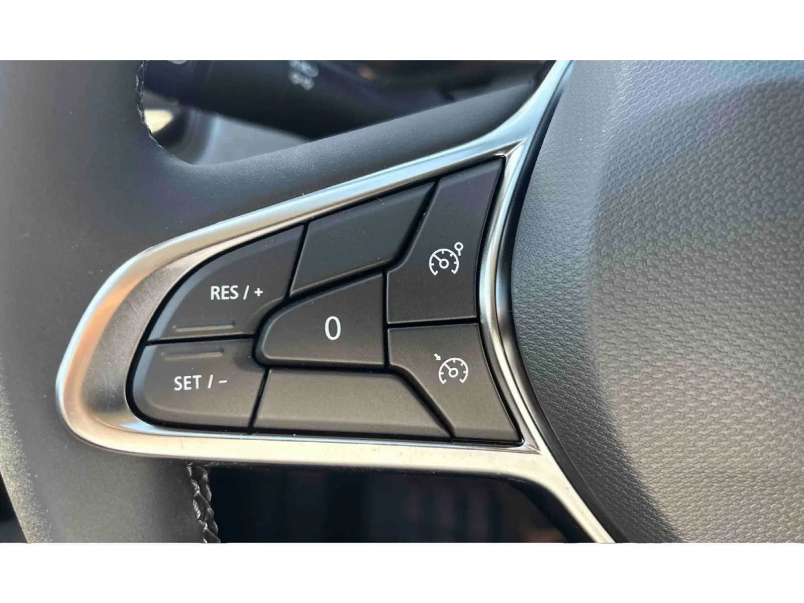 Acheter une renault Clio TCe 90 ch GSR2 d’occasion avec 1km disponible immédiatement - photo 17