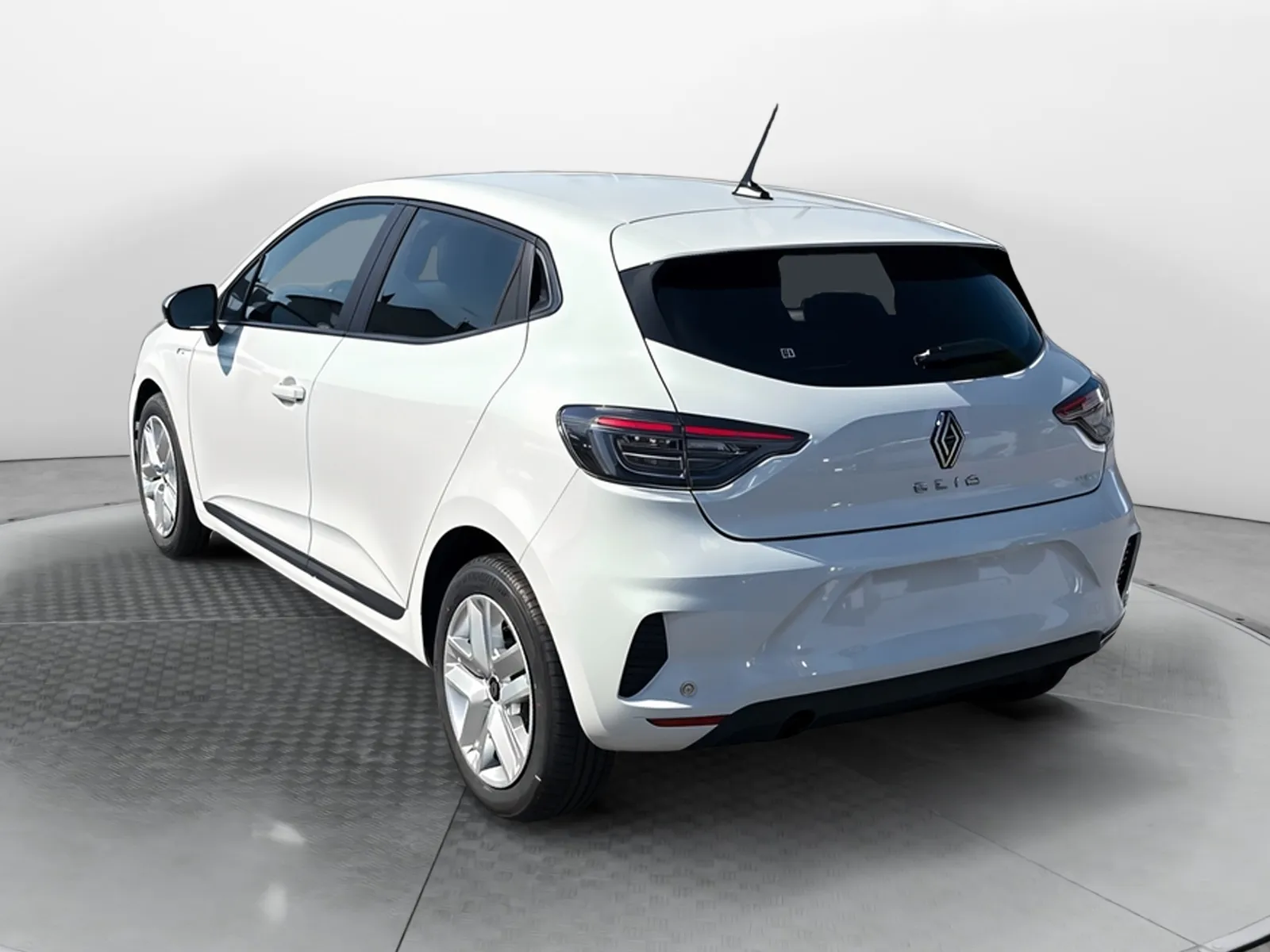 Acheter une renault Clio TCe 90 ch GSR2 d’occasion avec 1km disponible immédiatement - photo 3